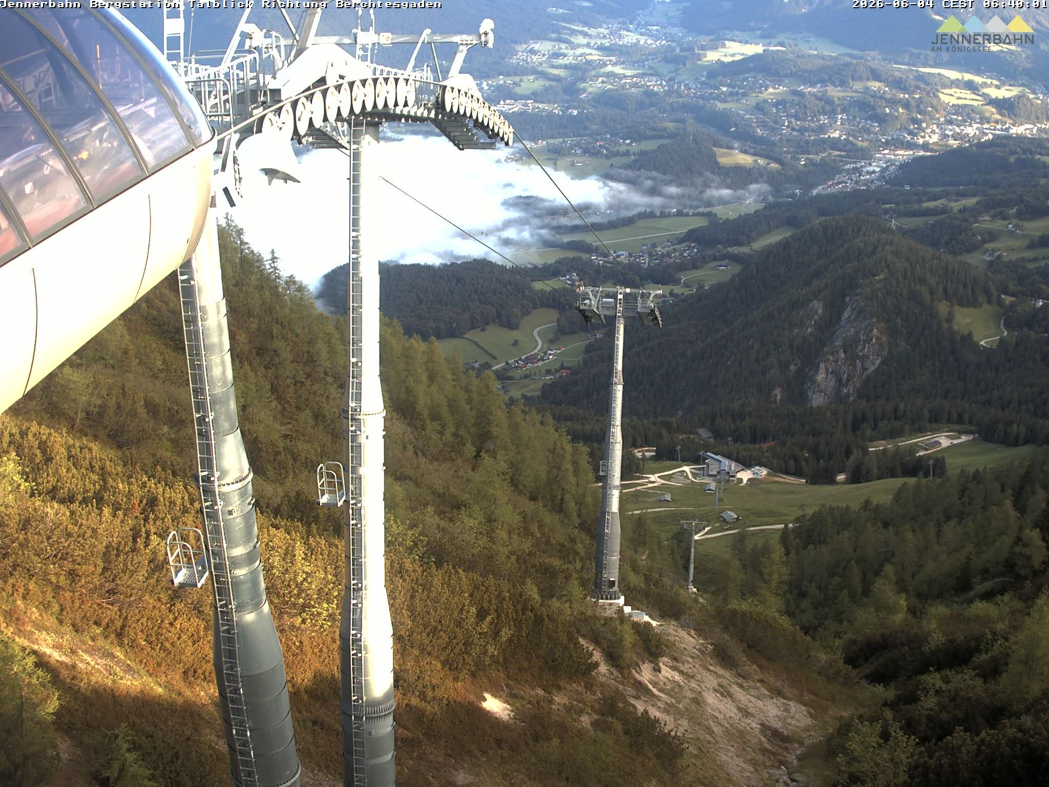 Archiv Foto Webcam Jenner - Blick ins Tal Gondelstation