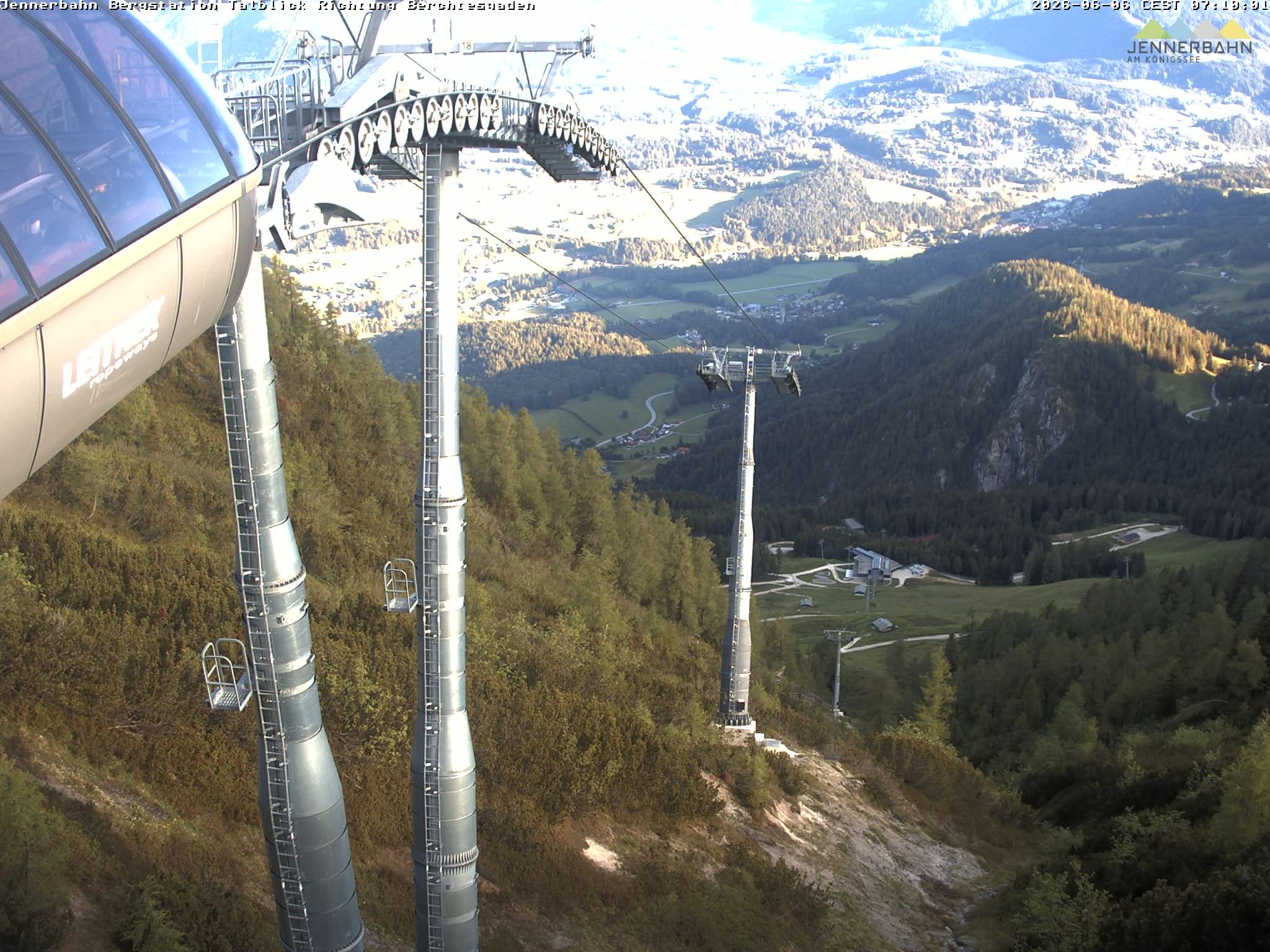 Archived image Webcam Jenner mountain - Valley View Cable Car