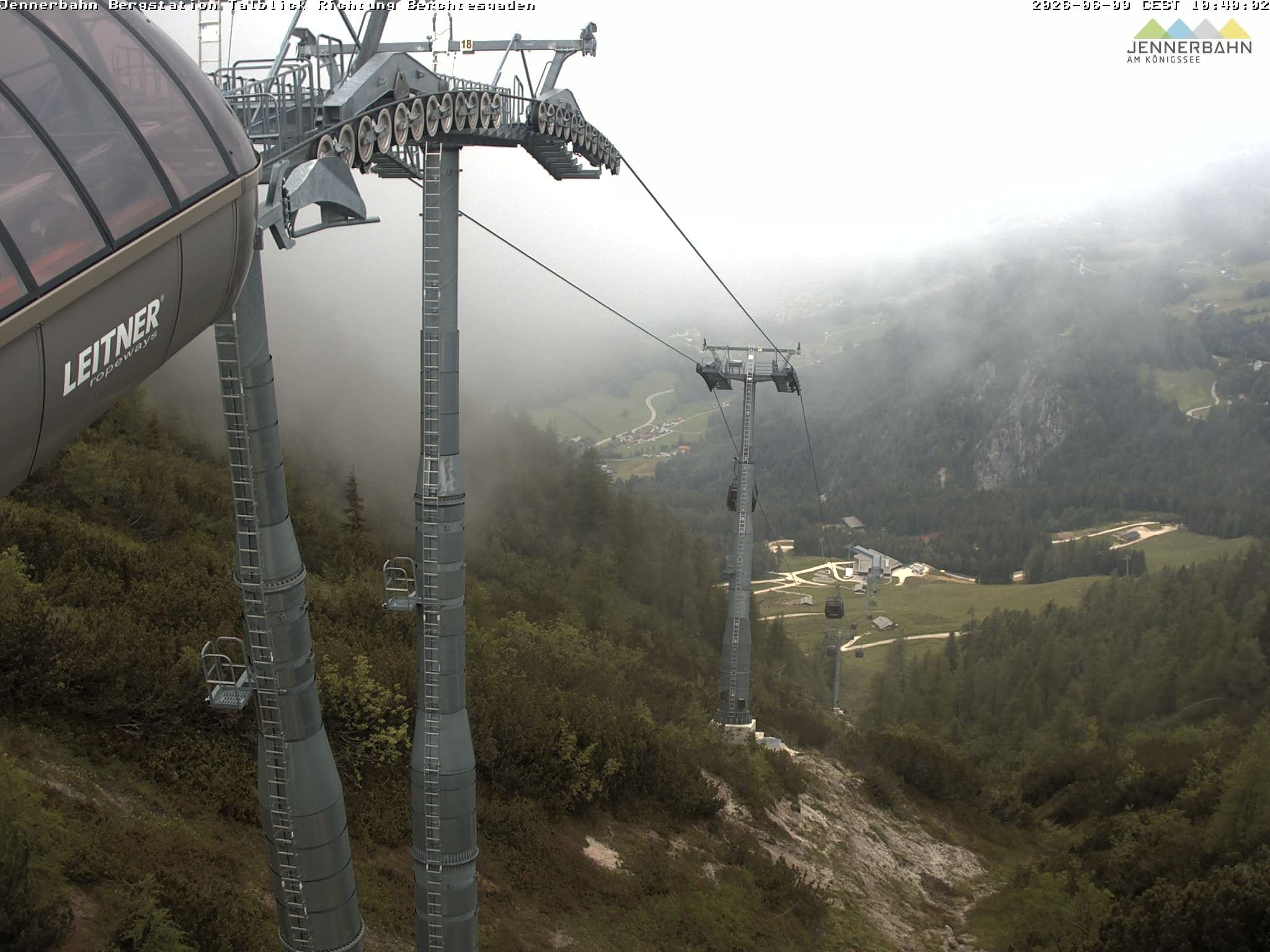 Archiv Foto Webcam Jenner - Blick ins Tal Gondelstation