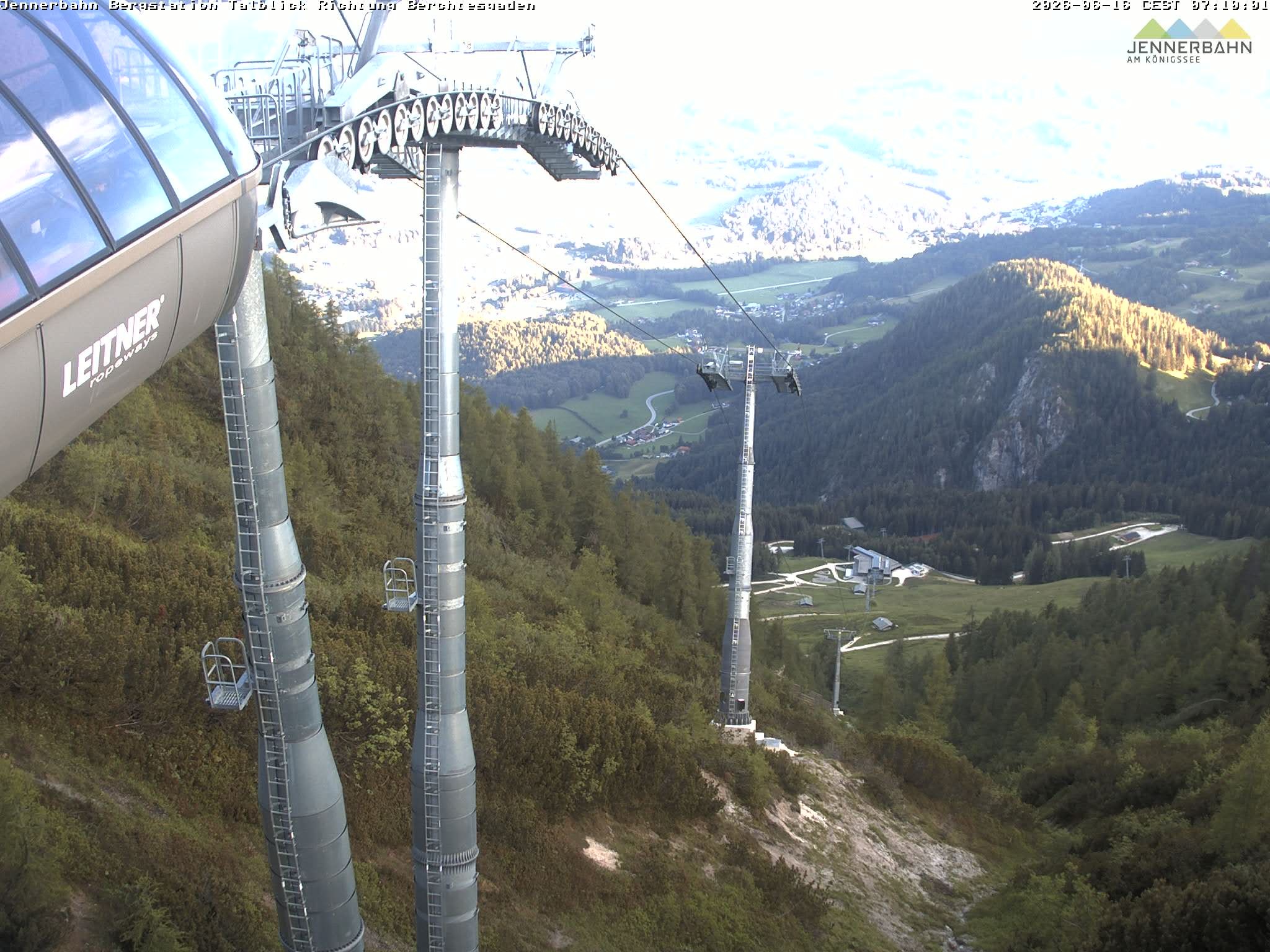 Archiv Foto Webcam Jenner - Blick ins Tal Gondelstation