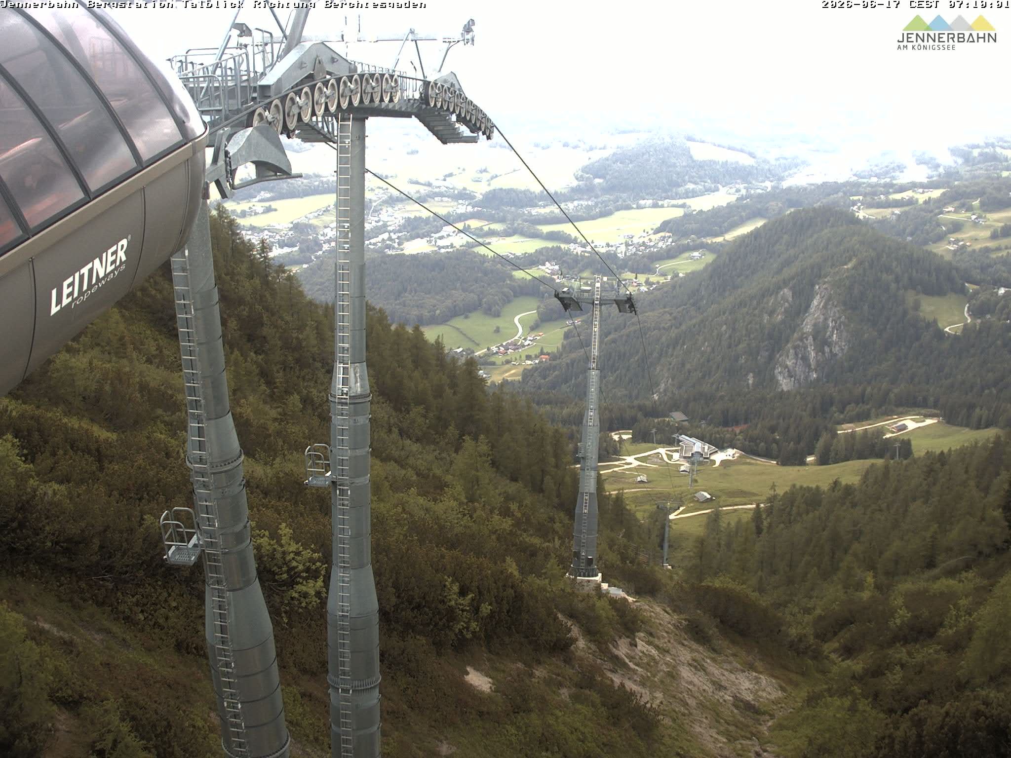 Archiv Foto Webcam Jenner - Blick ins Tal Gondelstation
