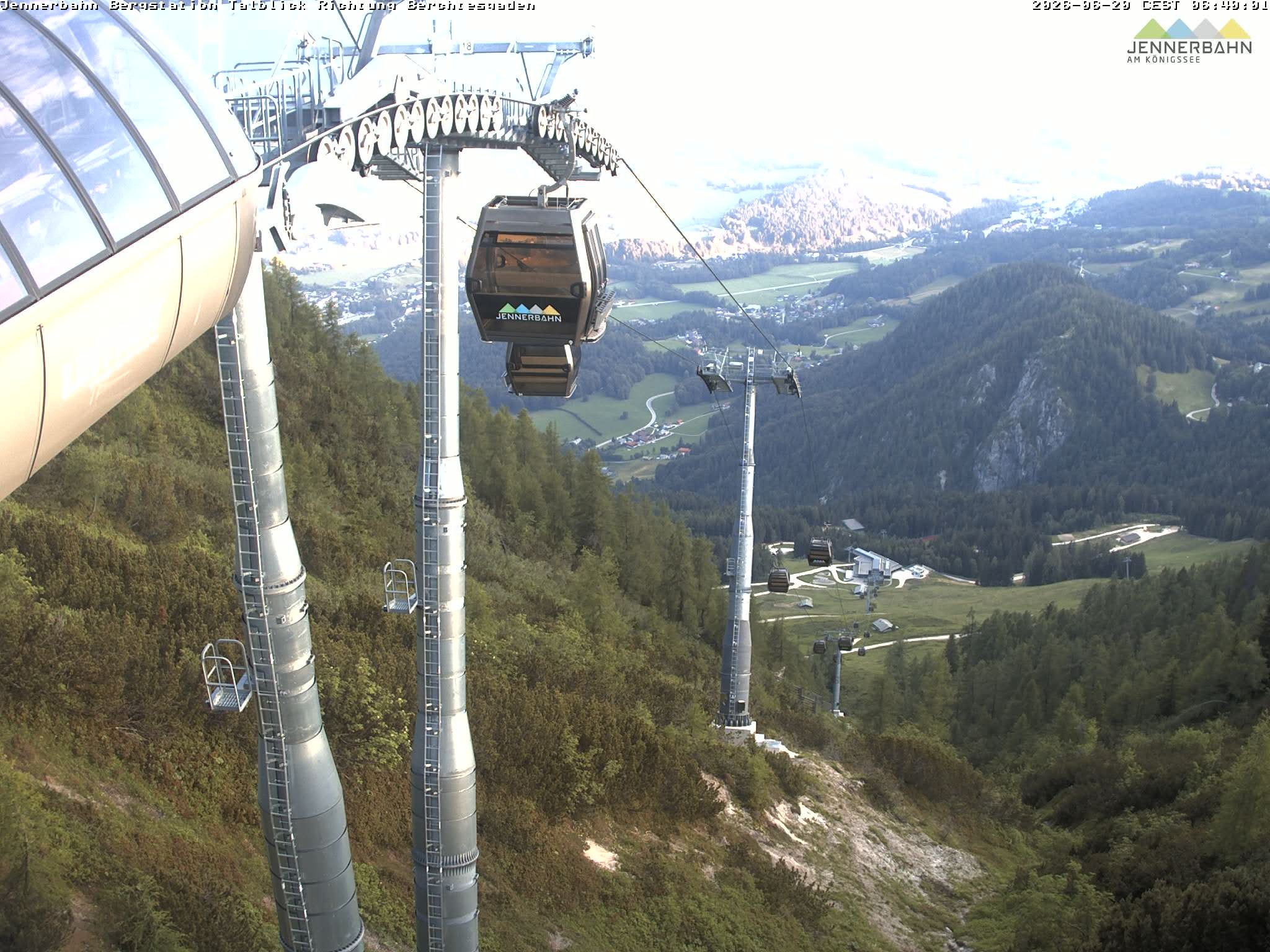 Archiv Foto Webcam Jenner - Blick ins Tal Gondelstation