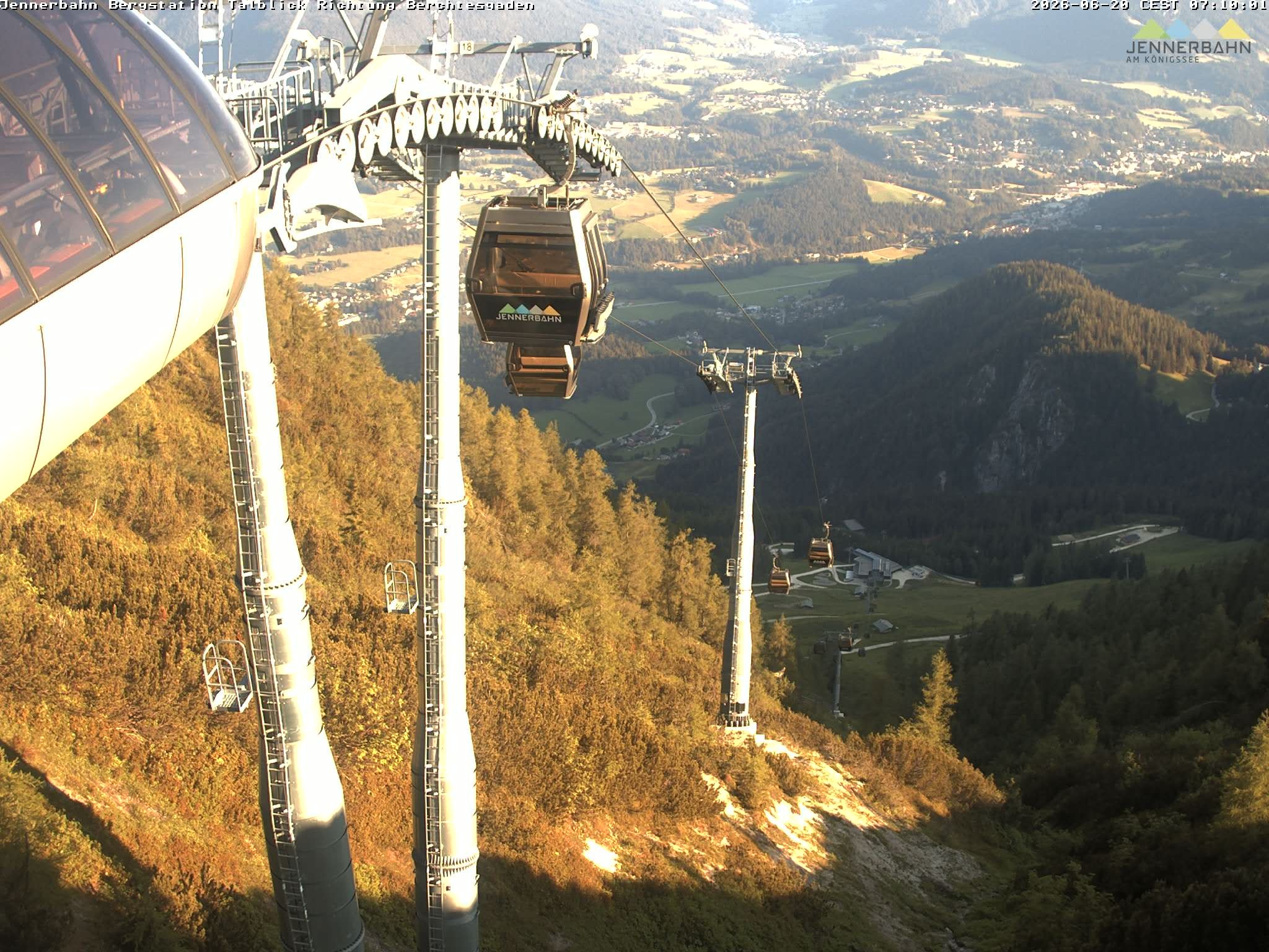 Archiv Foto Webcam Jenner - Blick ins Tal Gondelstation