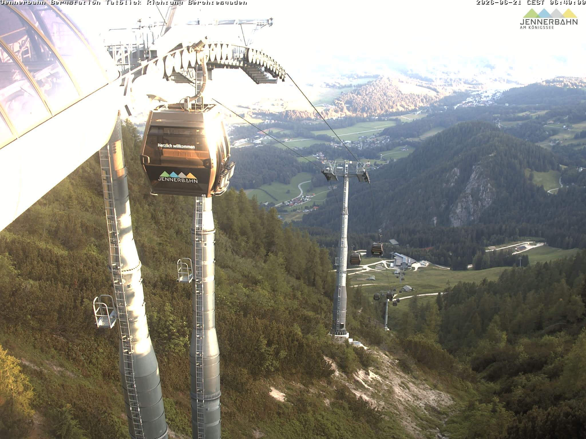 Archiv Foto Webcam Jenner - Blick ins Tal Gondelstation