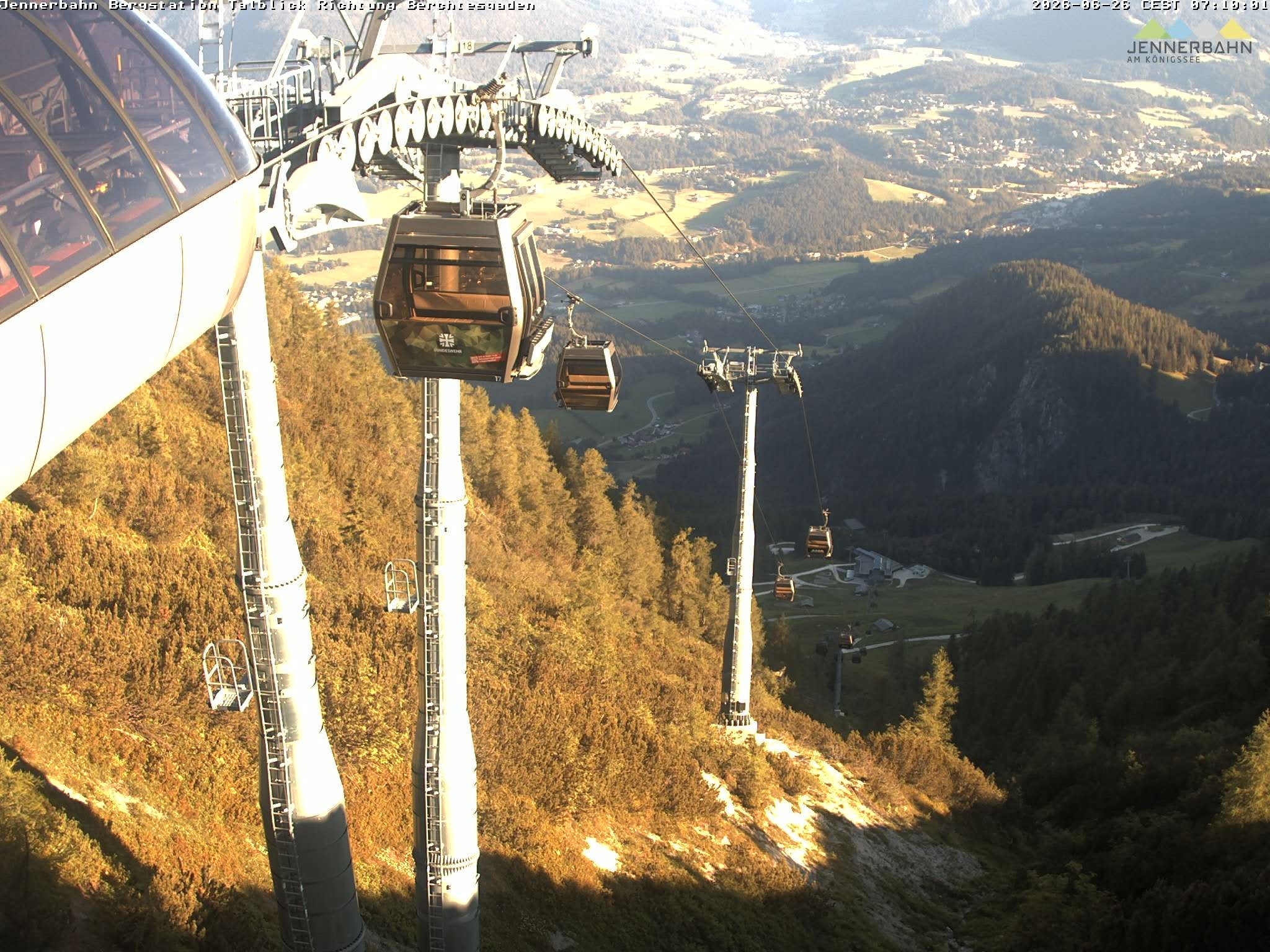 Archived image Webcam Jenner mountain - Valley View Cable Car