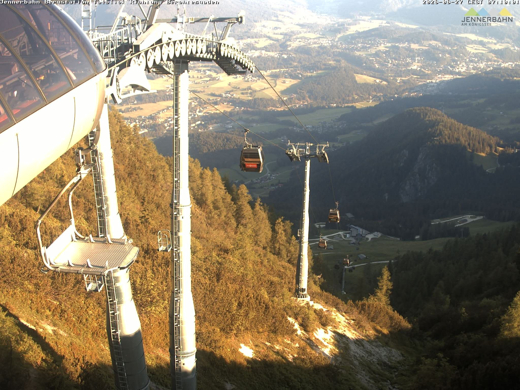 Archived image Webcam Jenner mountain - Valley View Cable Car
