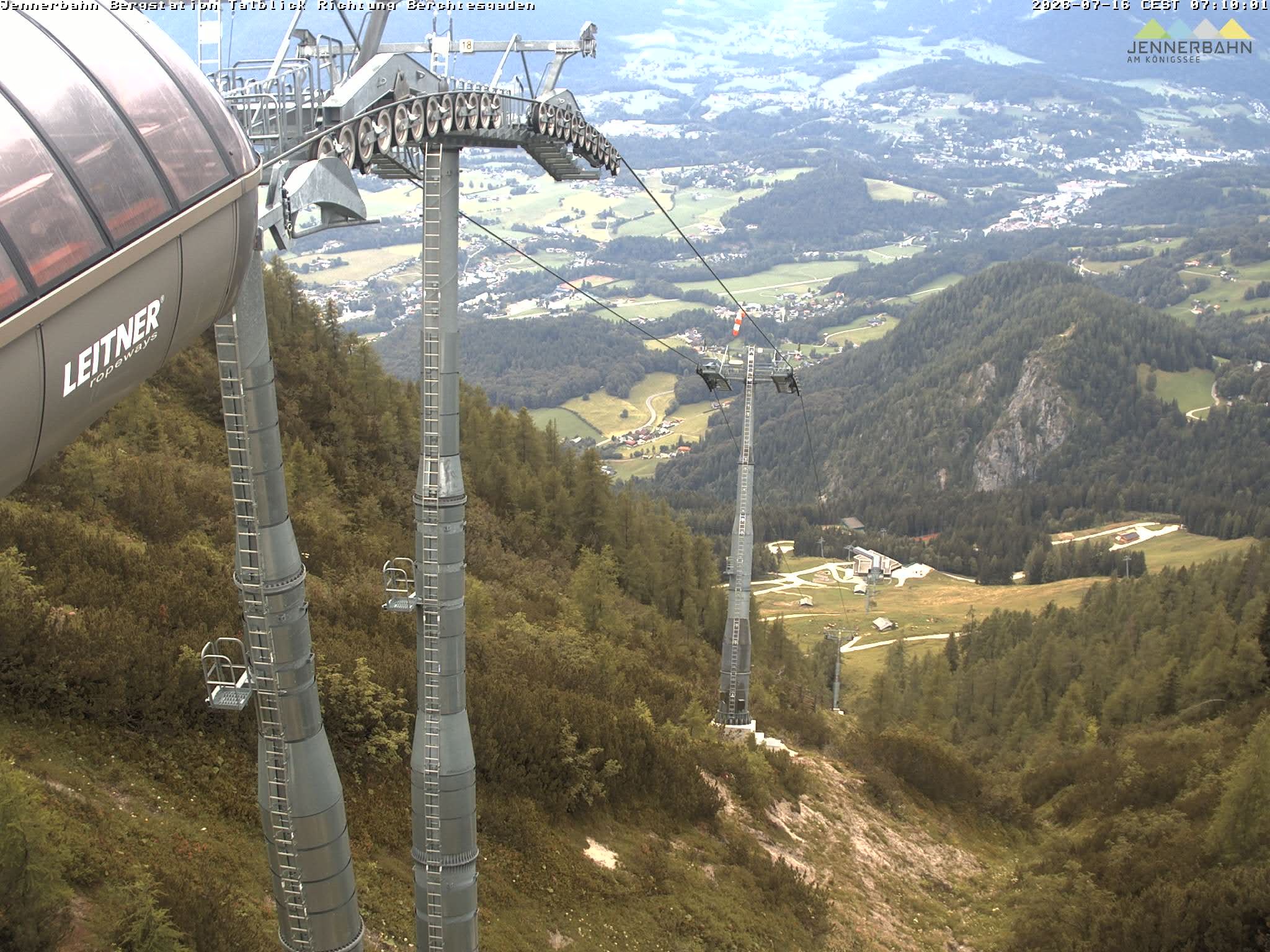 Archived image Webcam Jenner mountain - Valley View Cable Car