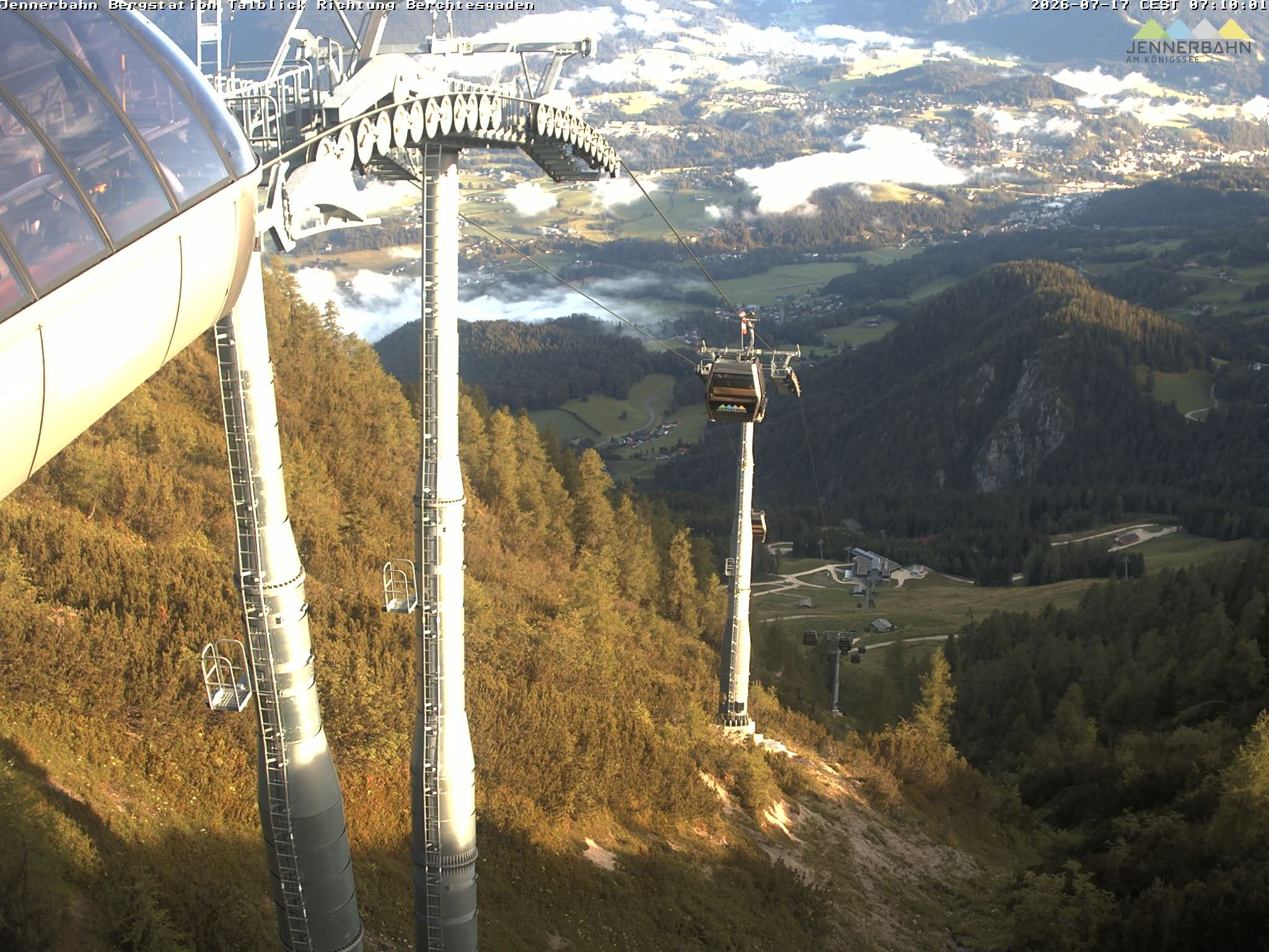 Archived image Webcam Jenner mountain - Valley View Cable Car