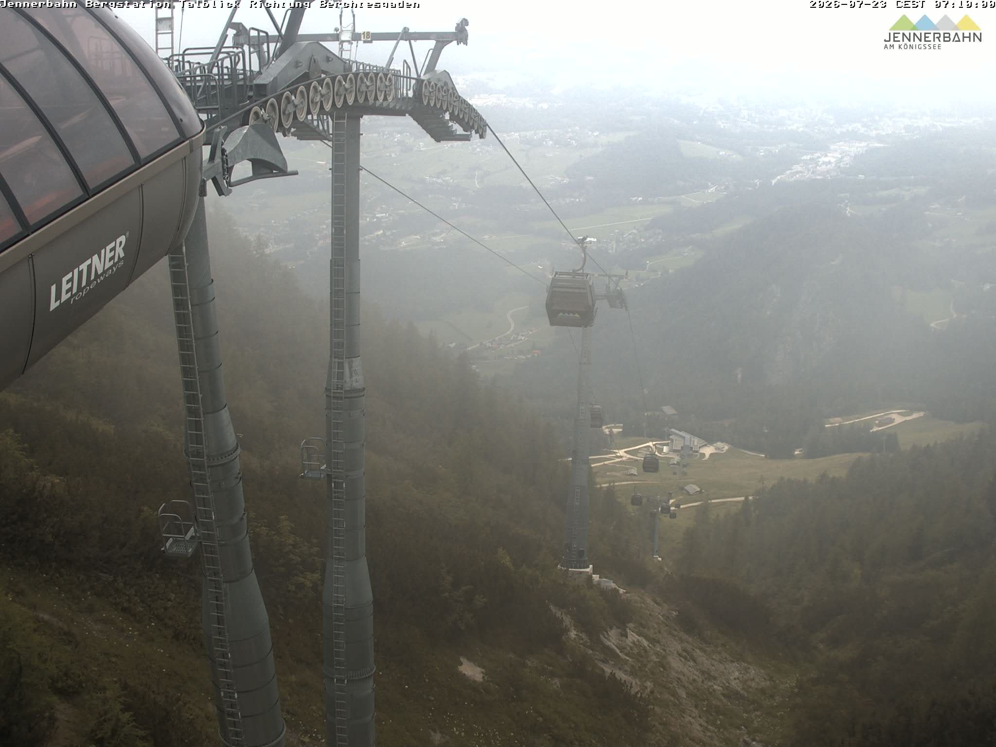 Archiv Foto Webcam Jenner - Blick ins Tal Gondelstation