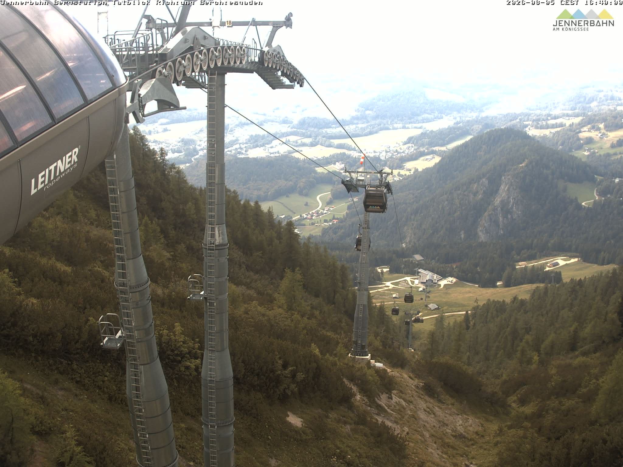 Archiv Foto Webcam Jenner - Blick ins Tal Gondelstation
