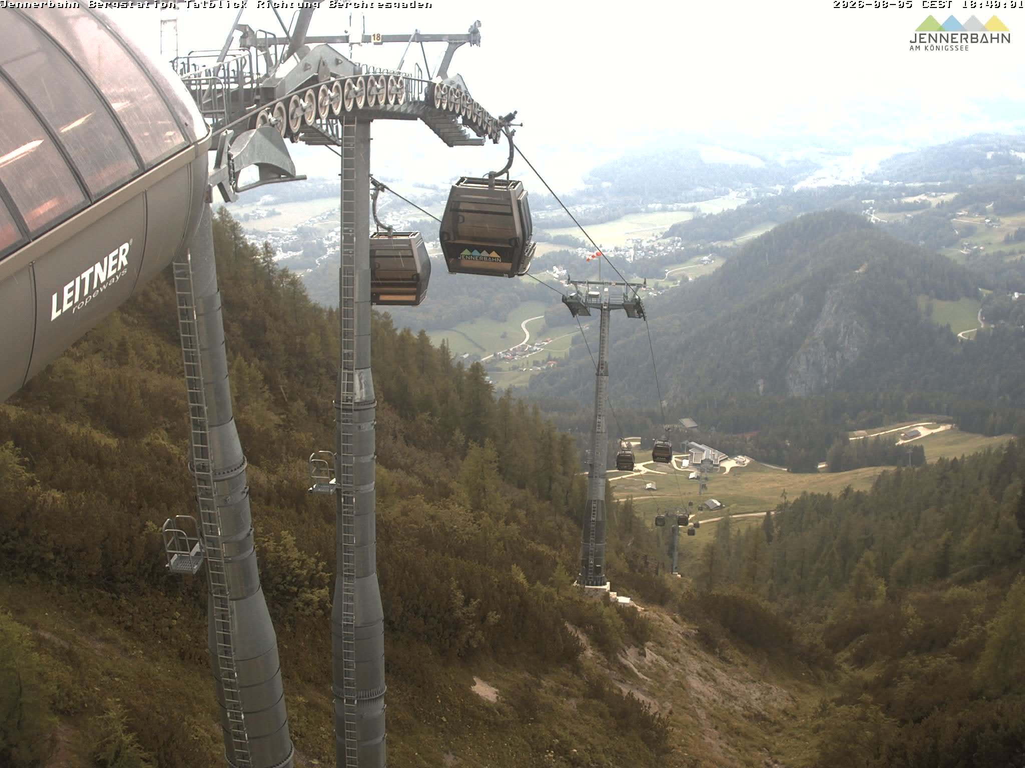Archiv Foto Webcam Jenner - Blick ins Tal Gondelstation