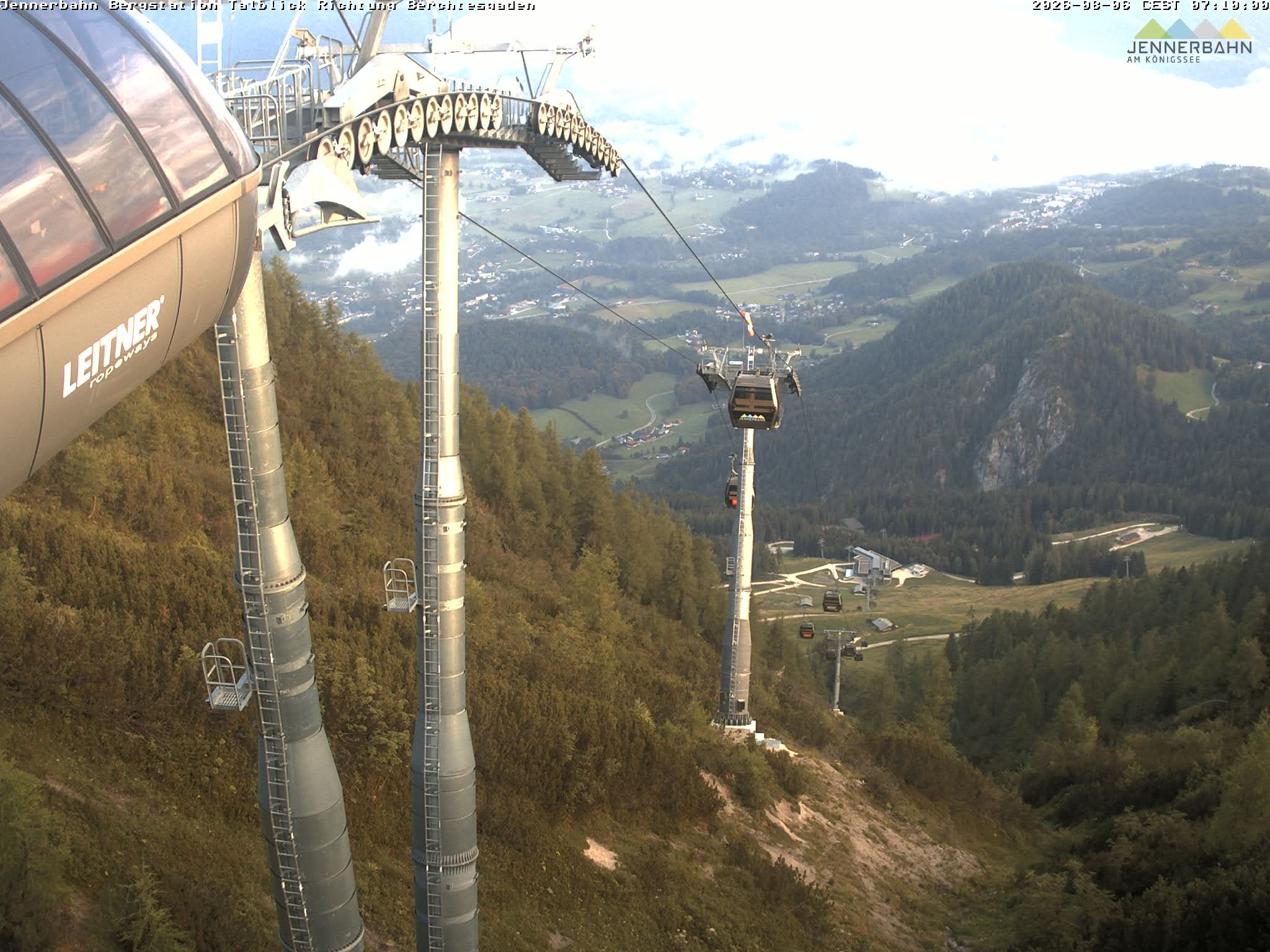 Archived image Webcam Jenner mountain - Valley View Cable Car