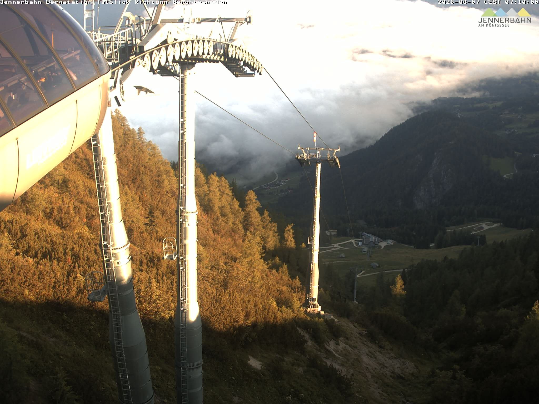 Archiv Foto Webcam Jenner - Blick ins Tal Gondelstation