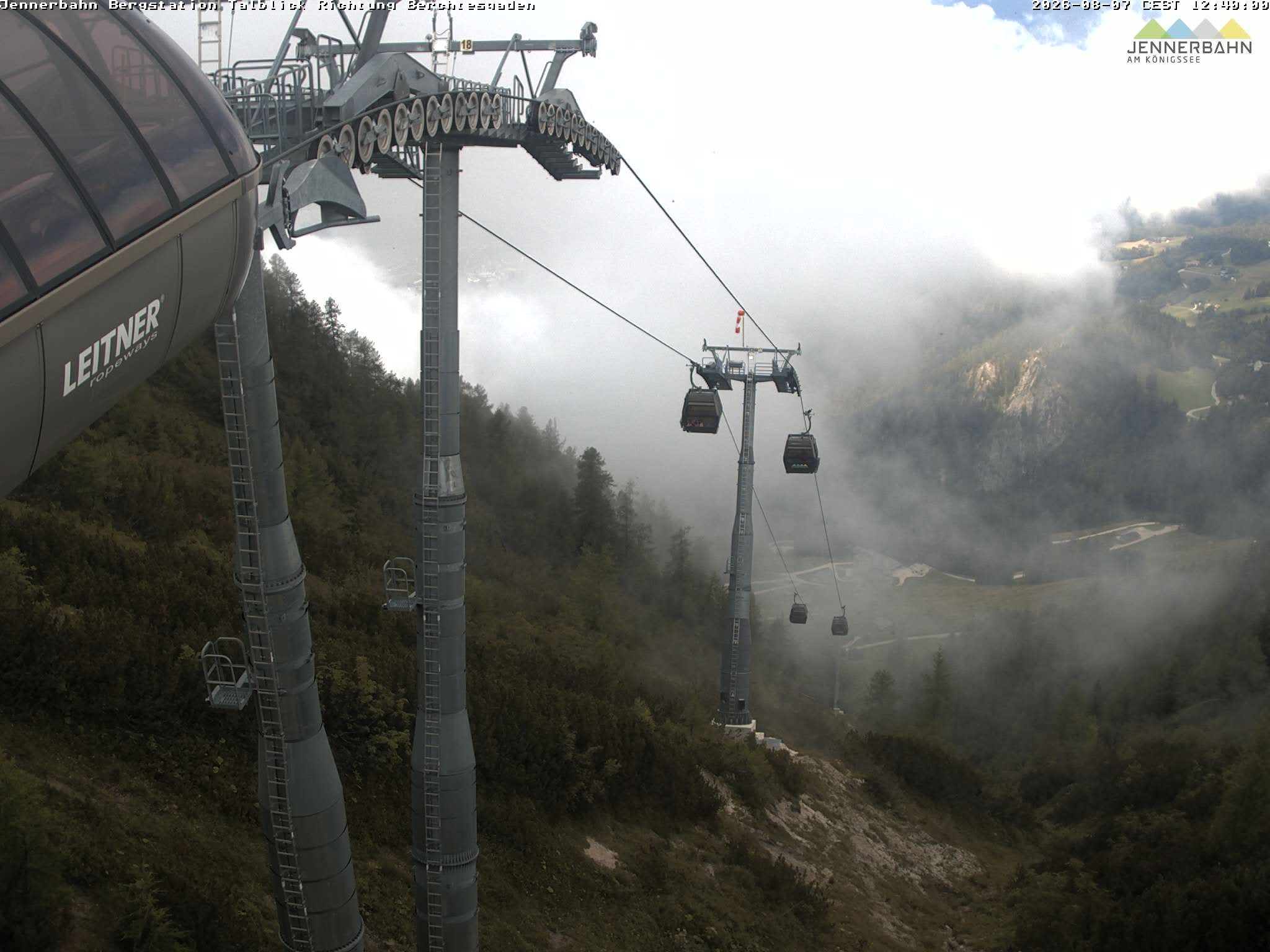 Archiv Foto Webcam Jenner - Blick ins Tal Gondelstation