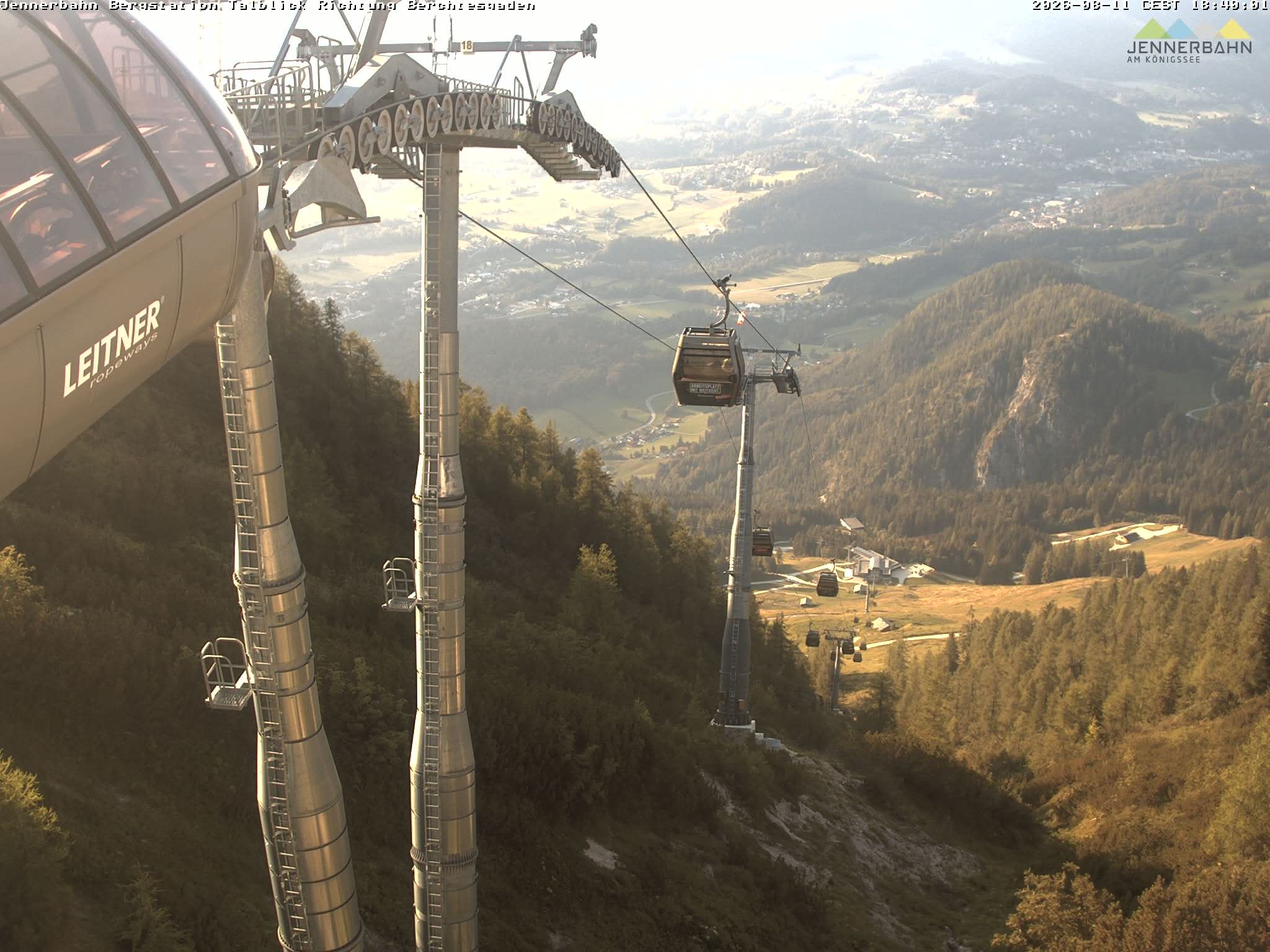 Archiv Foto Webcam Jenner - Blick ins Tal Gondelstation