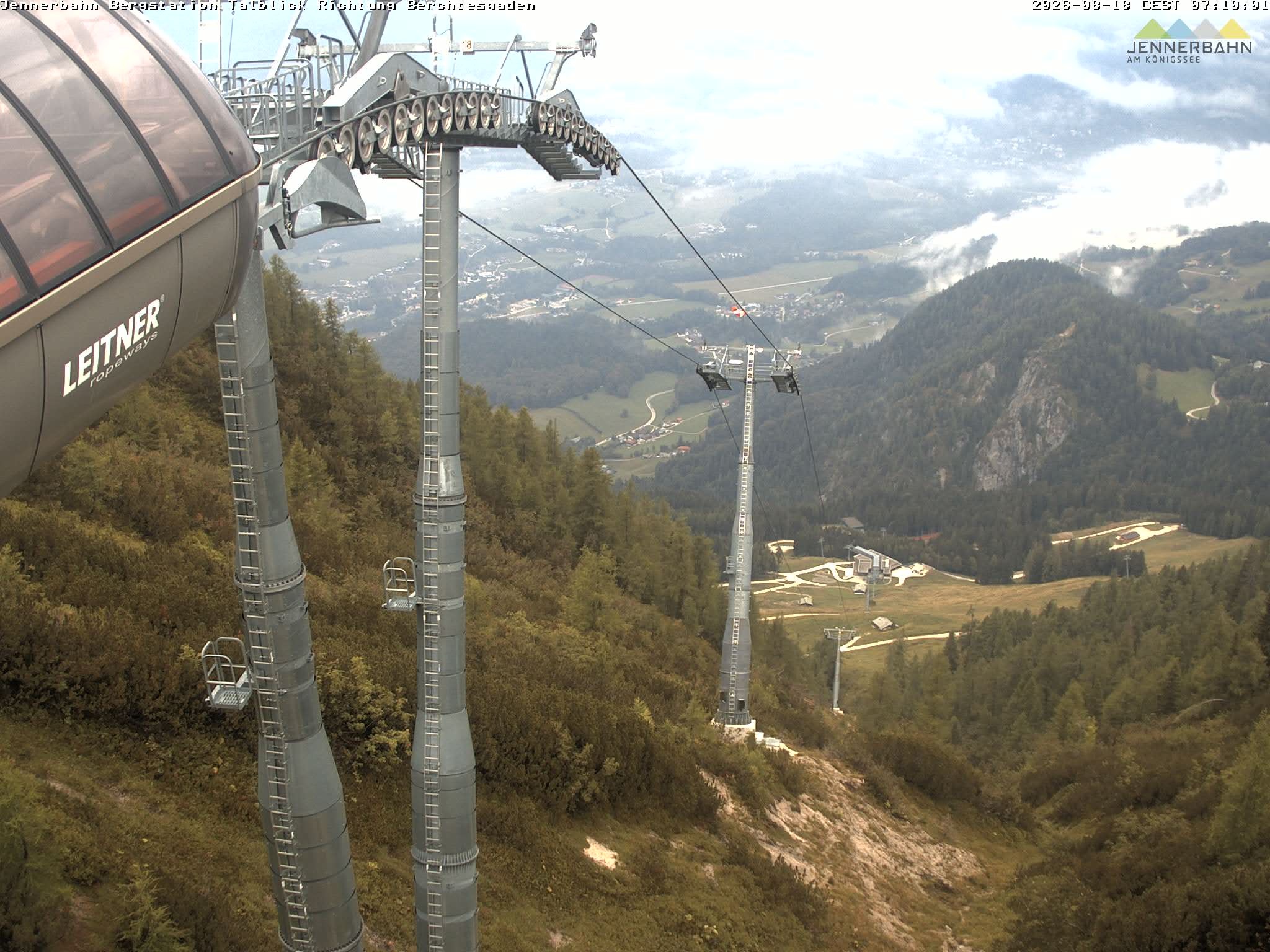 Archiv Foto Webcam Jenner - Blick ins Tal Gondelstation