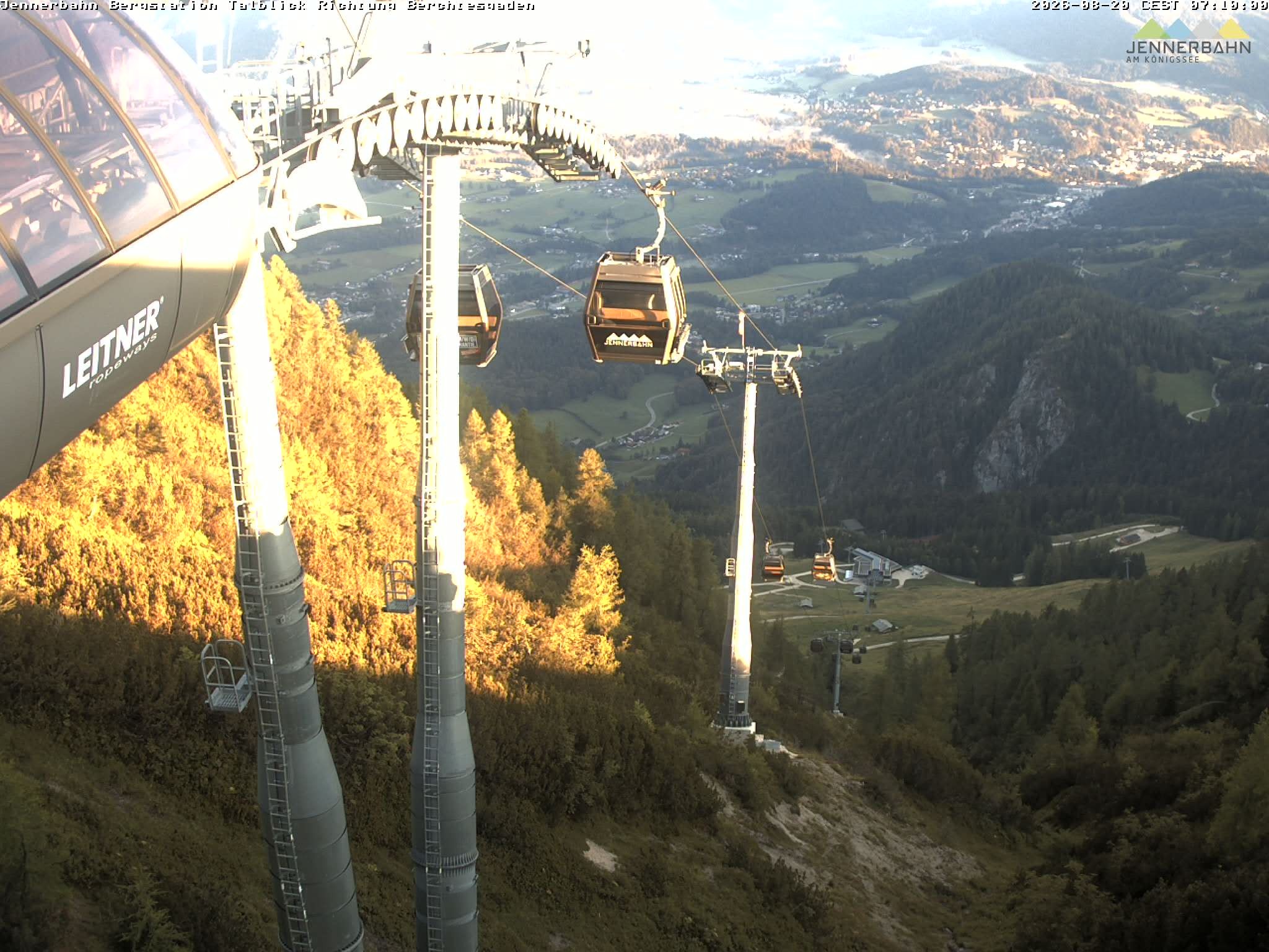 Archived image Webcam Jenner mountain - Valley View Cable Car
