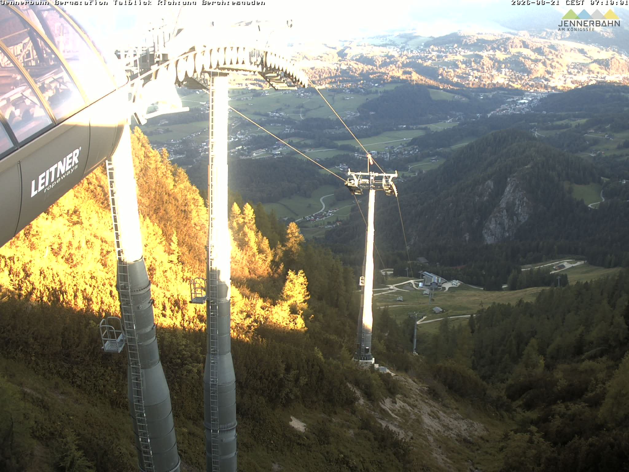 Archived image Webcam Jenner mountain - Valley View Cable Car