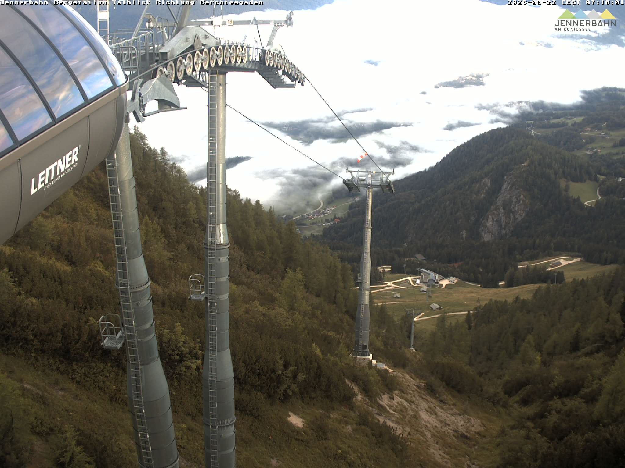 Archived image Webcam Jenner mountain - Valley View Cable Car