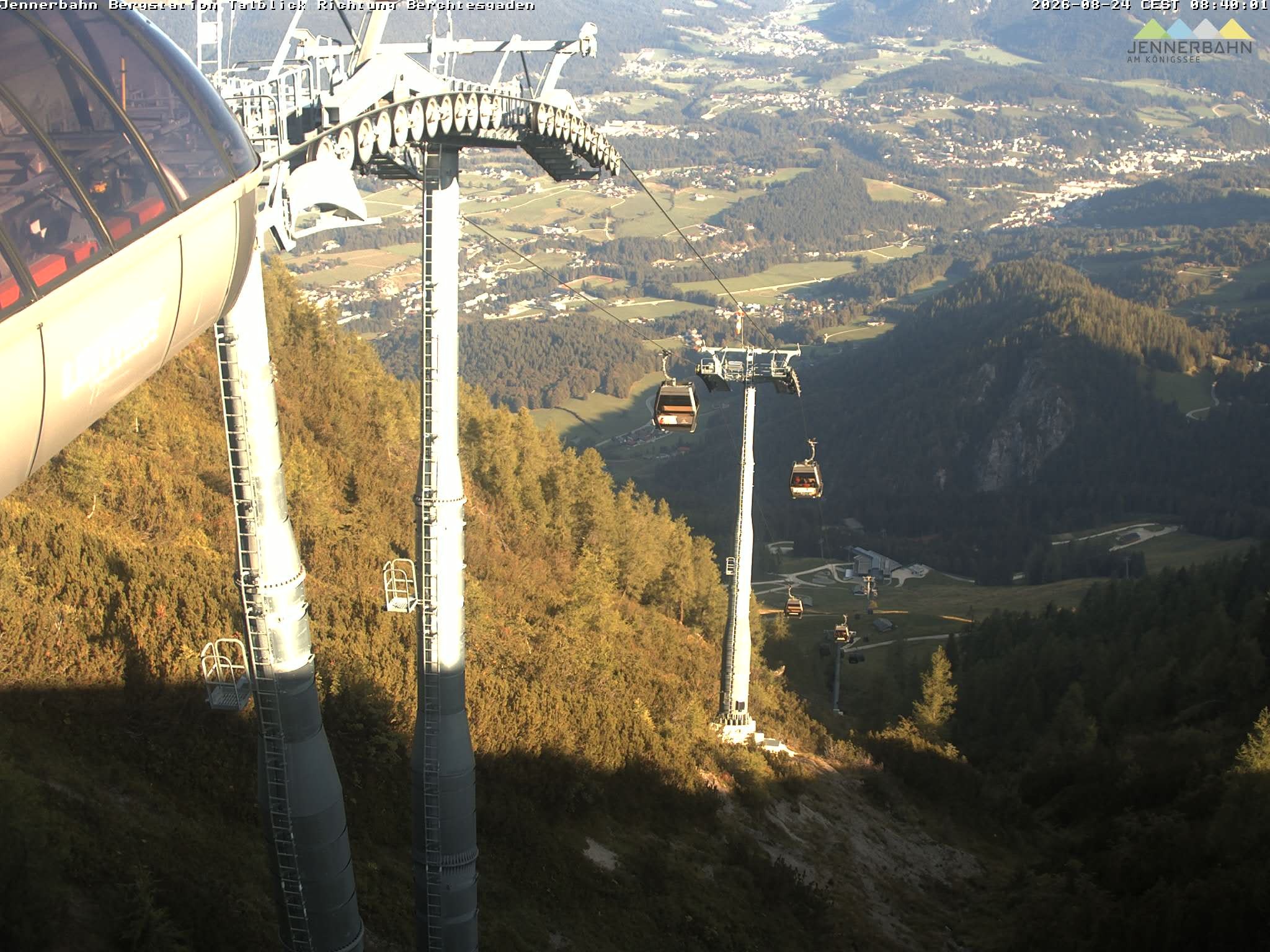 Archiv Foto Webcam Jenner - Blick ins Tal Gondelstation