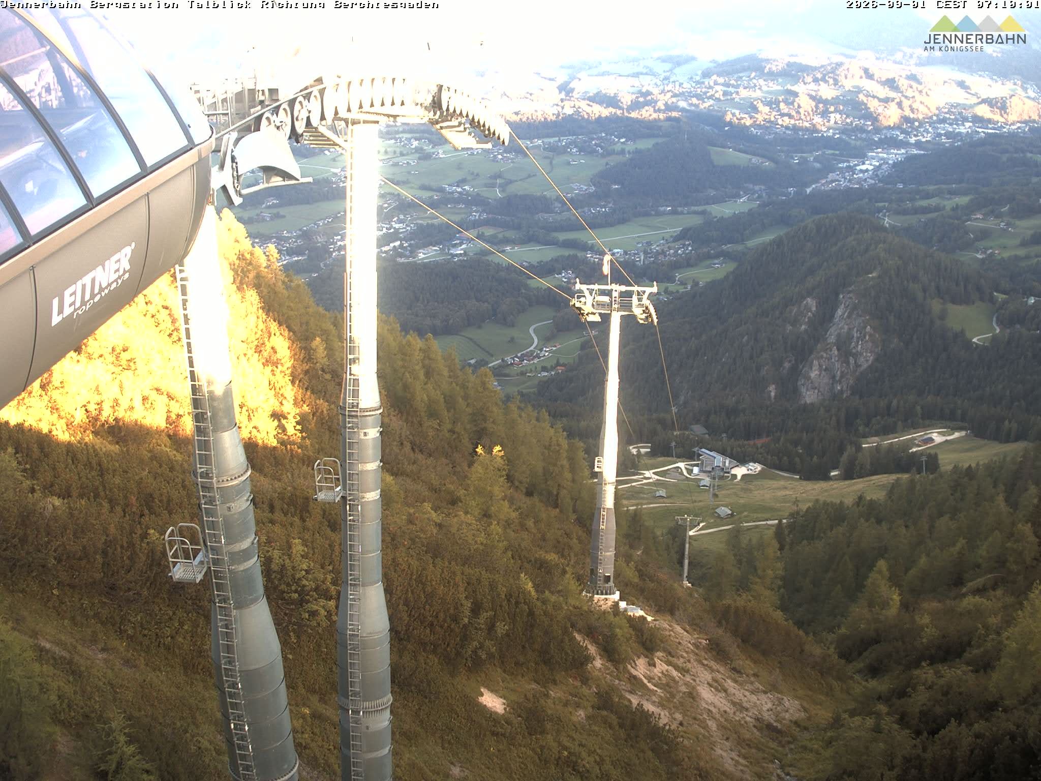 Archiv Foto Webcam Jenner - Blick ins Tal Gondelstation