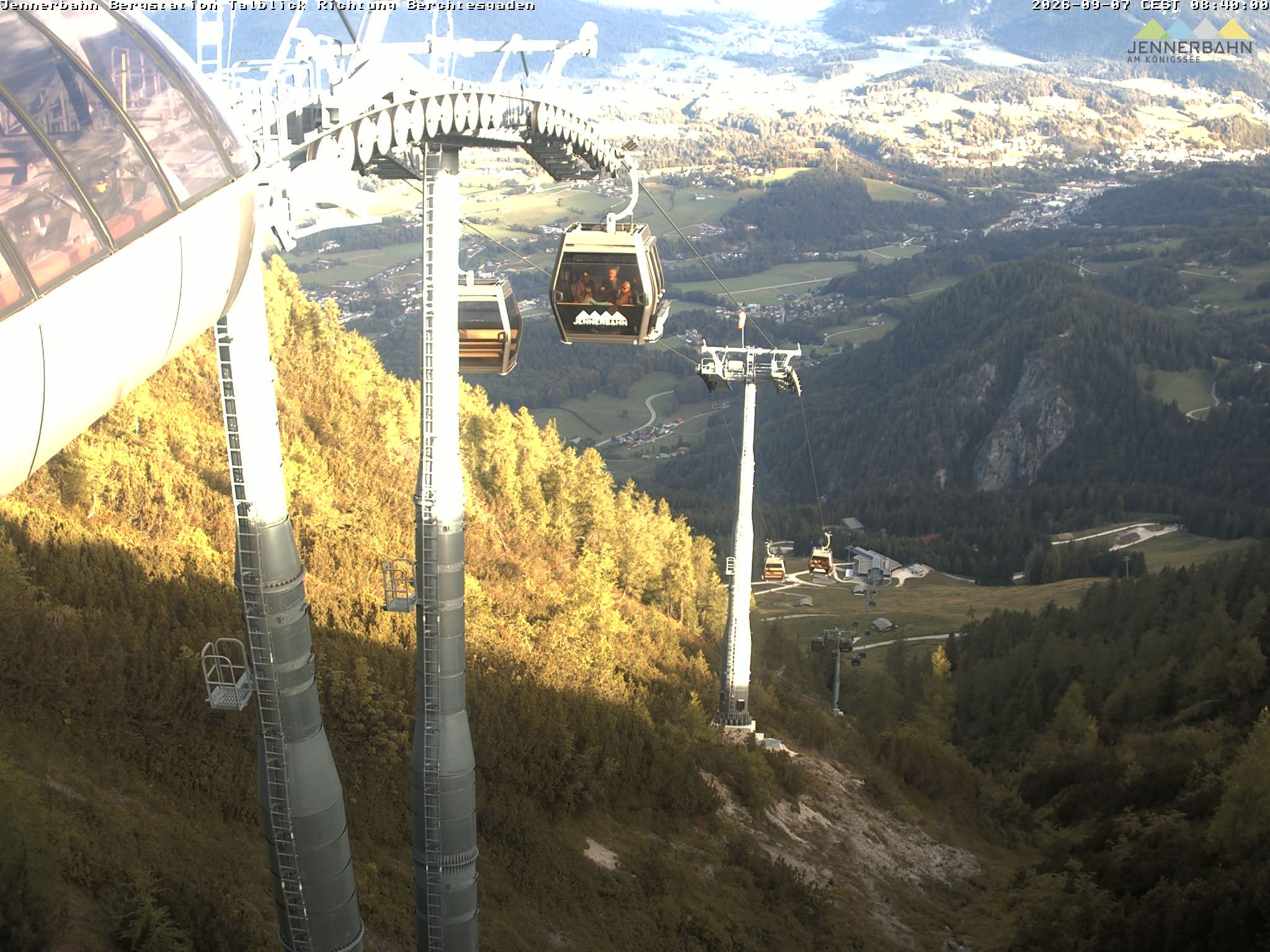 Archiv Foto Webcam Jenner - Blick ins Tal Gondelstation