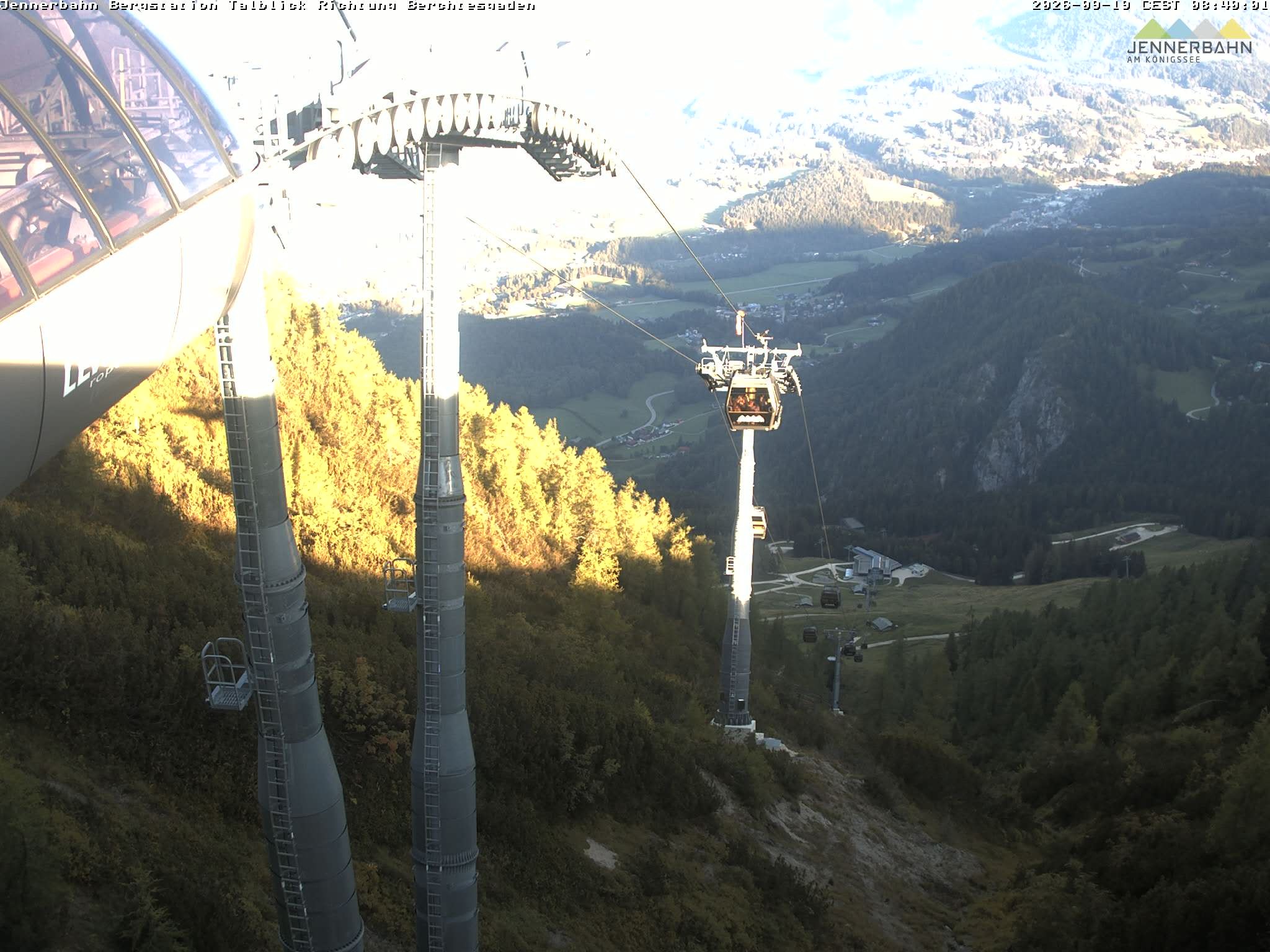 Archived image Webcam Jenner mountain - Valley View Cable Car