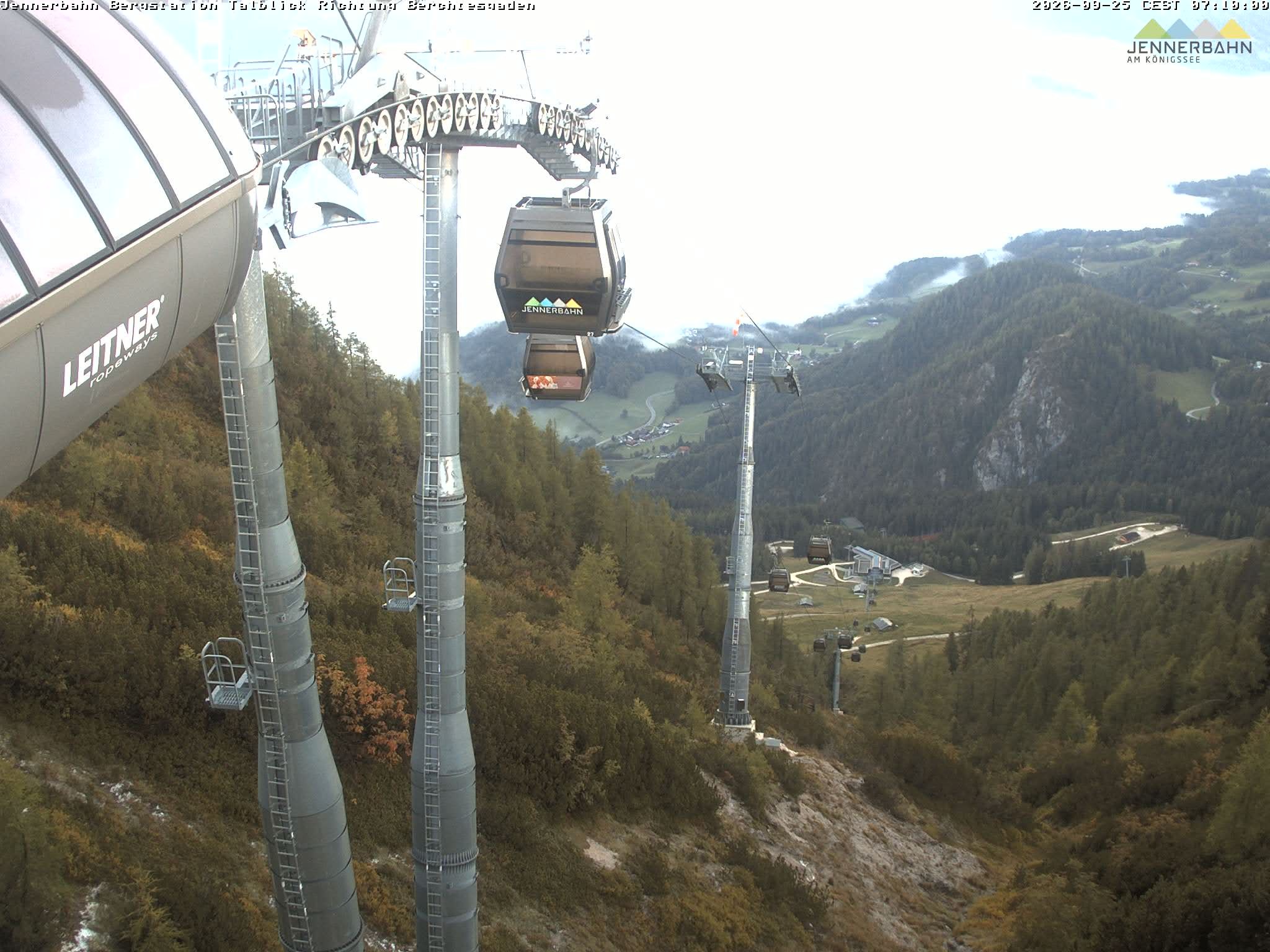 Archived image Webcam Jenner mountain - Valley View Cable Car