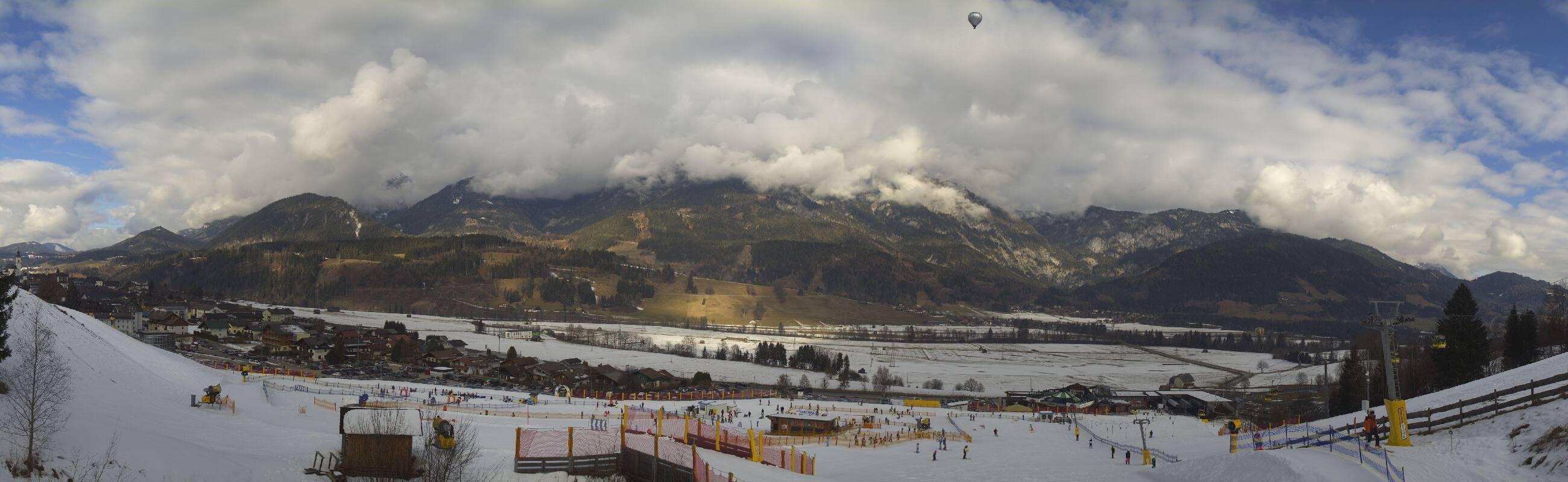 Archiv Foto Webcam Hauser Kaibling - Talstation 8er Gondelbahn