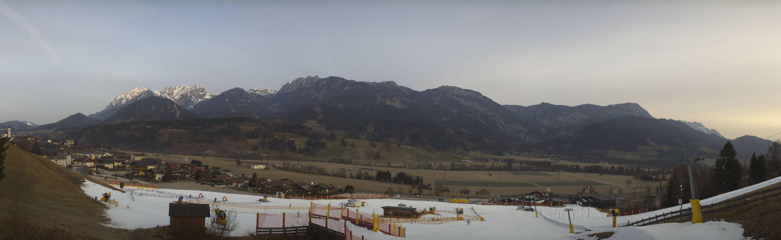 Archiv Foto Webcam Hauser Kaibling - Talstation 8er Gondelbahn