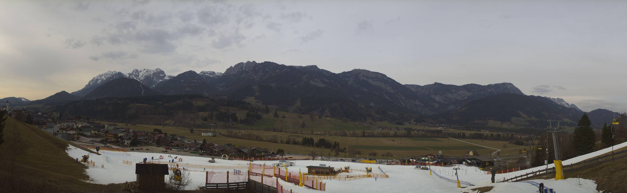 Archiv Foto Webcam Hauser Kaibling - Talstation 8er Gondelbahn