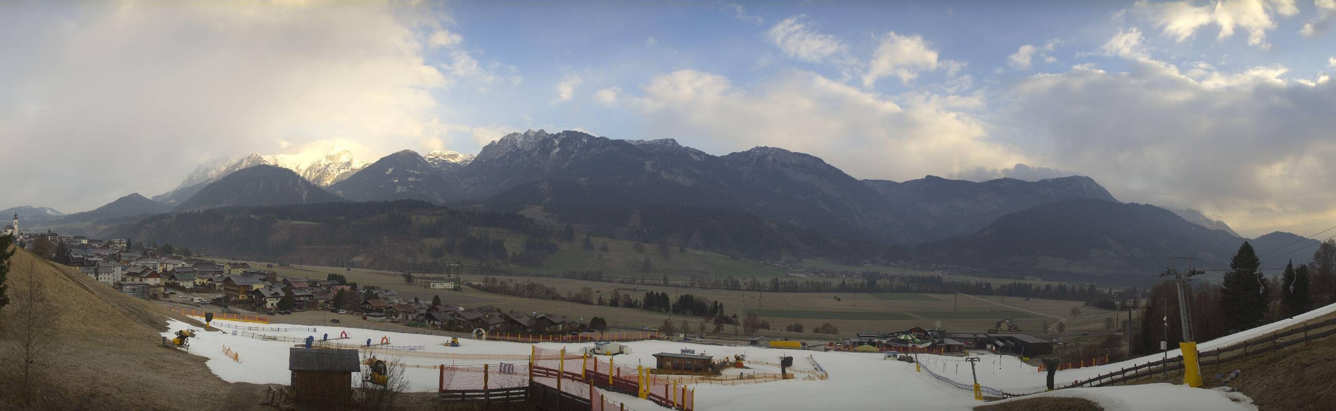 Archiv Foto Webcam Hauser Kaibling - Talstation 8er Gondelbahn