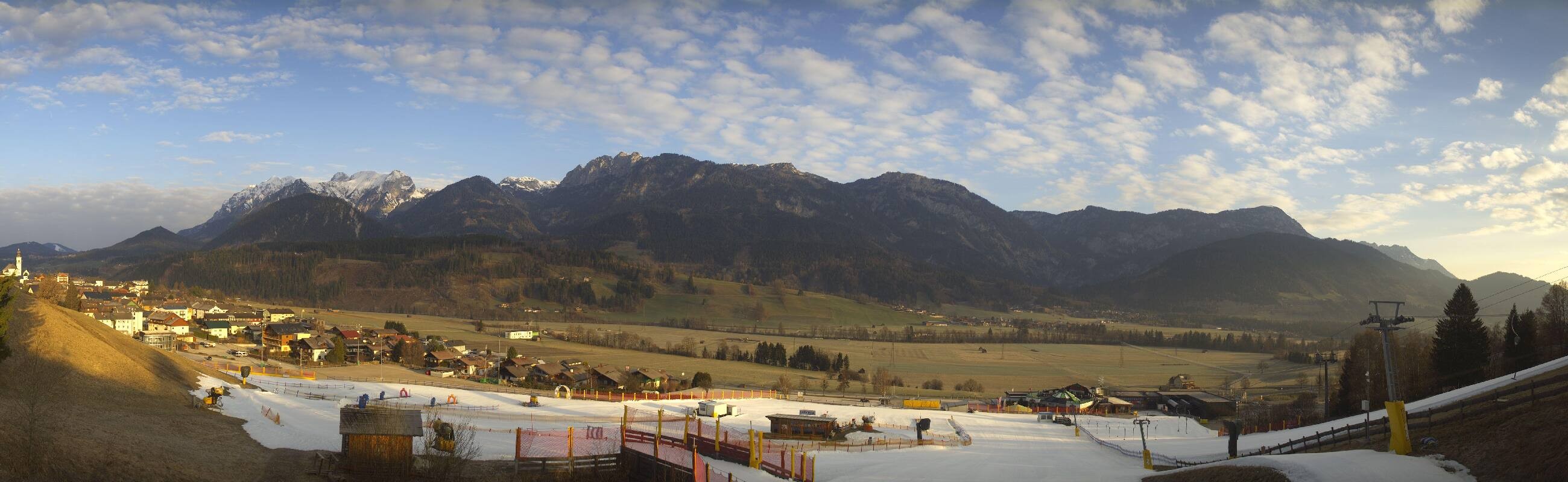 Archiv Foto Webcam Hauser Kaibling - Talstation 8er Gondelbahn