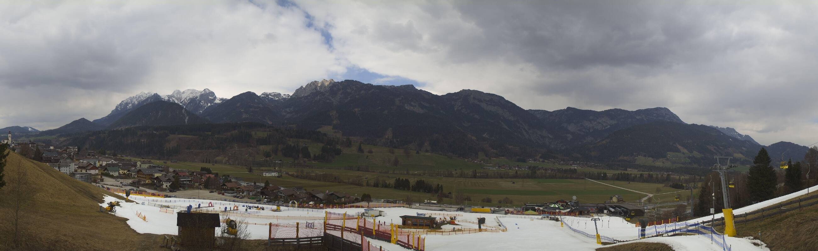 Archiv Foto Webcam Hauser Kaibling - Talstation 8er Gondelbahn