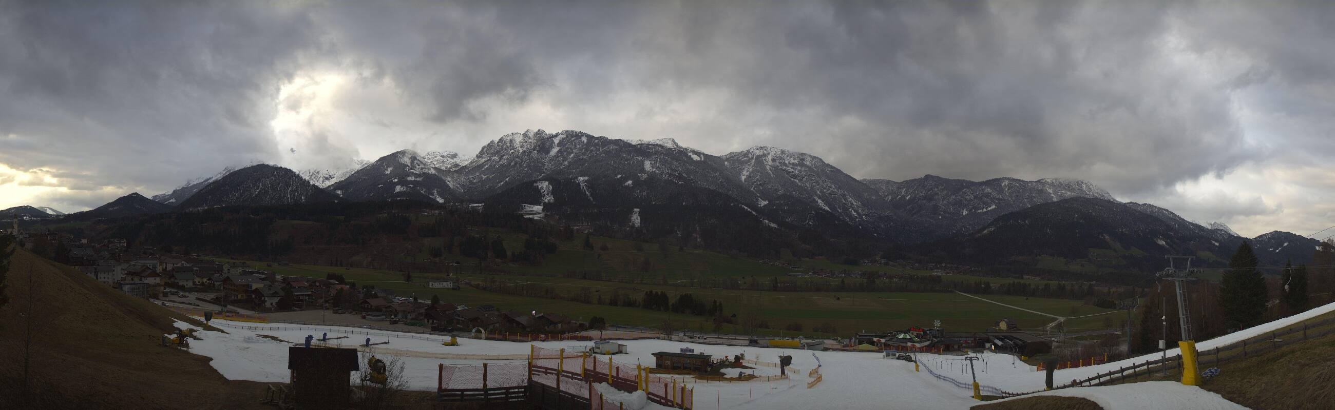 Archiv Foto Webcam Hauser Kaibling - Talstation 8er Gondelbahn