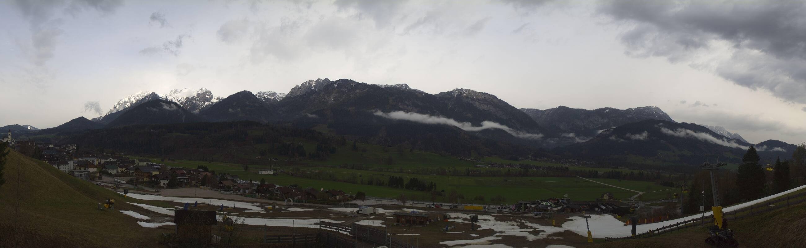 Archiv Foto Webcam Hauser Kaibling - Talstation 8er Gondelbahn