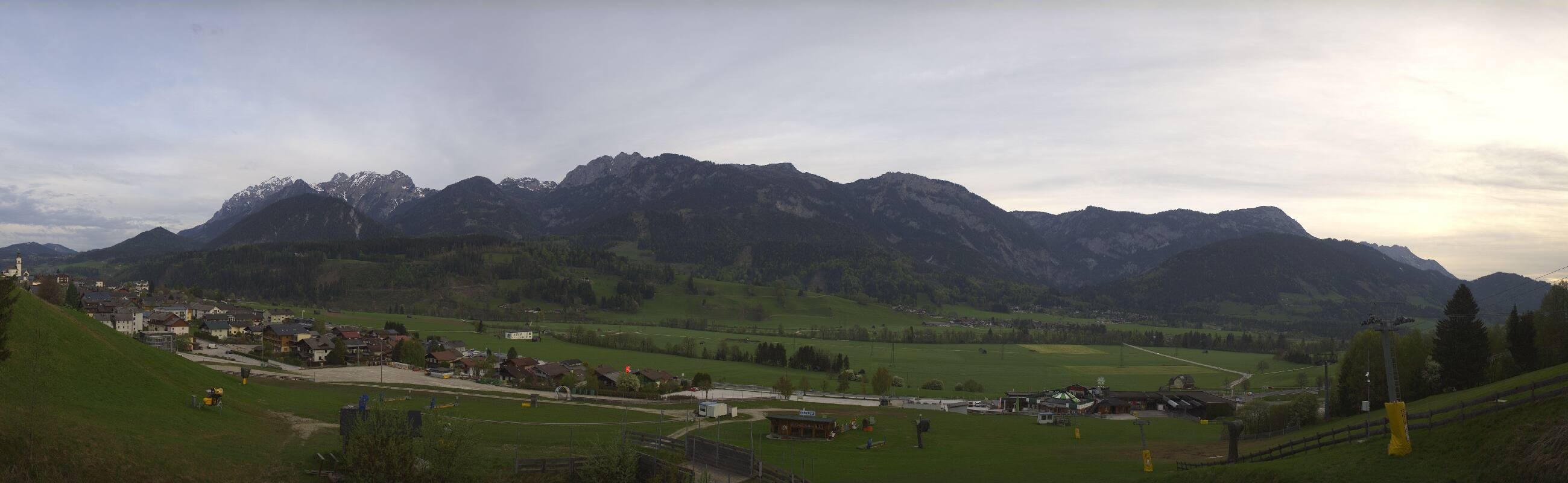 Archiv Foto Webcam Hauser Kaibling - Talstation 8er Gondelbahn