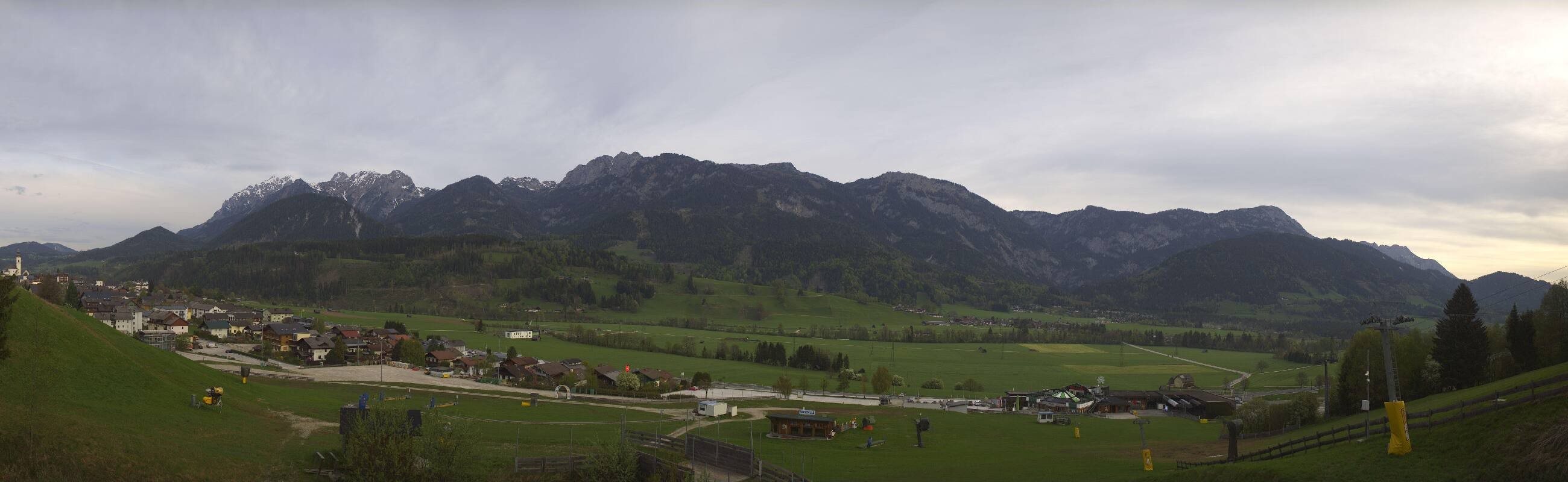 Archiv Foto Webcam Hauser Kaibling - Talstation 8er Gondelbahn