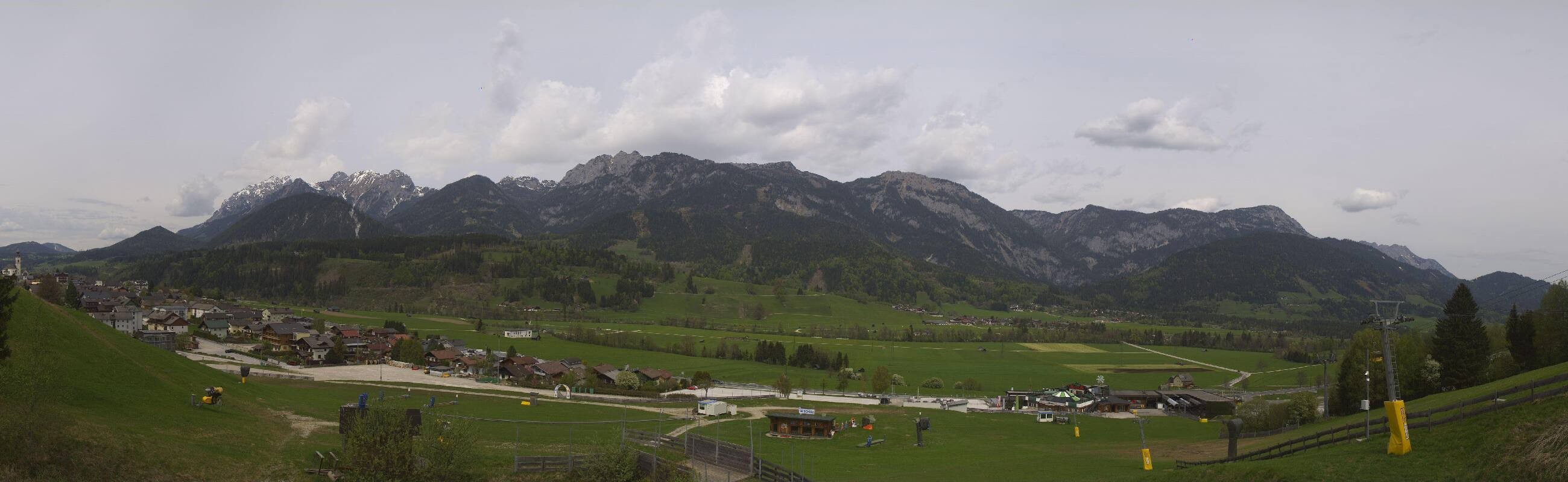 Archiv Foto Webcam Hauser Kaibling - Talstation 8er Gondelbahn