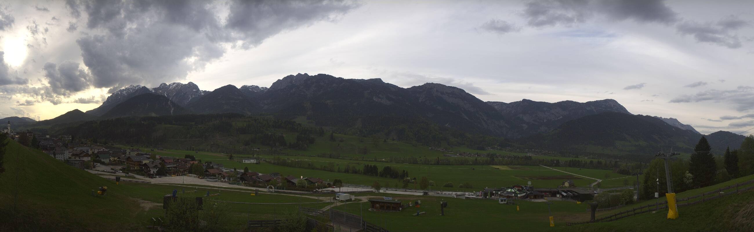 Archiv Foto Webcam Hauser Kaibling - Talstation 8er Gondelbahn