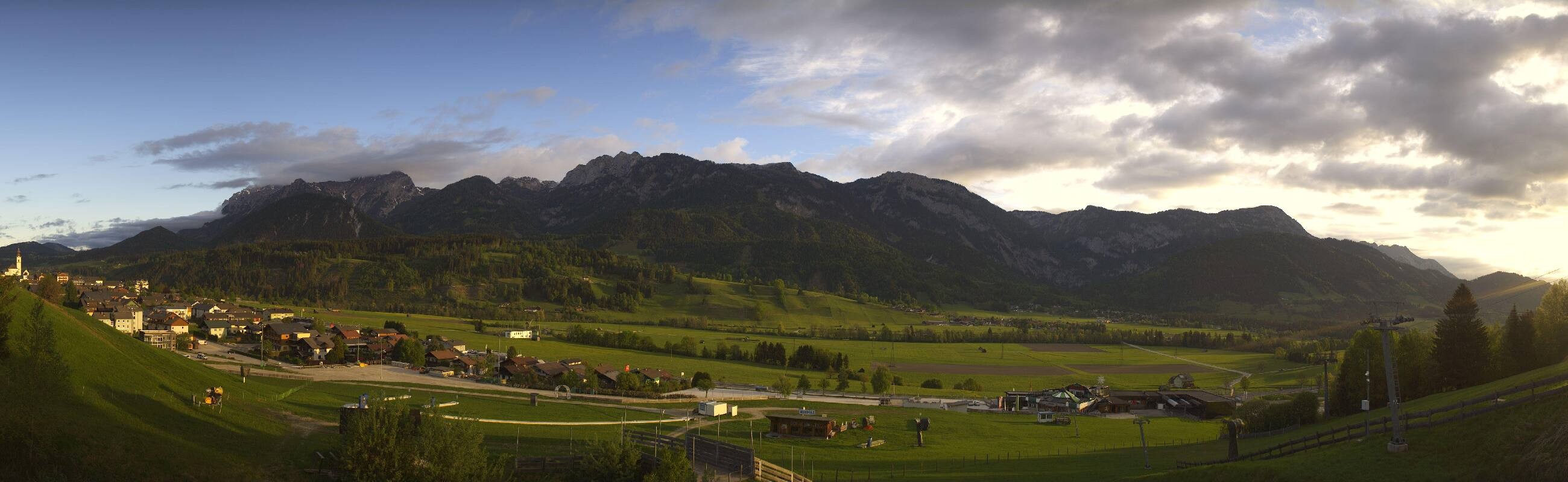 Archiv Foto Webcam Hauser Kaibling - Talstation 8er Gondelbahn