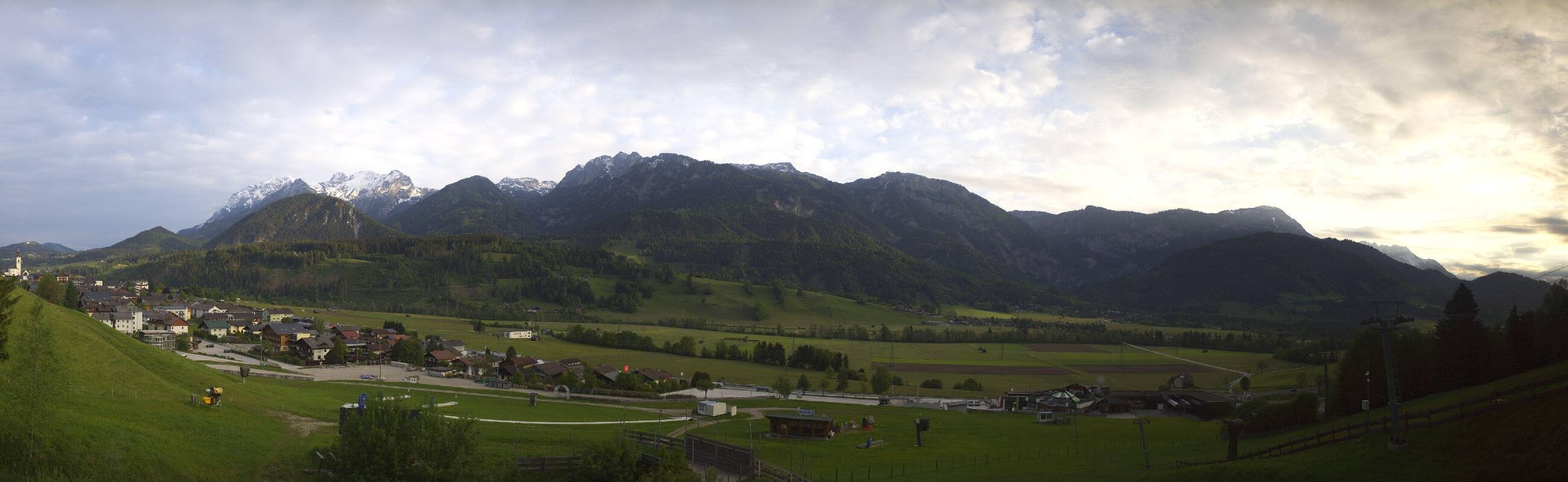 Archiv Foto Webcam Hauser Kaibling - Talstation 8er Gondelbahn