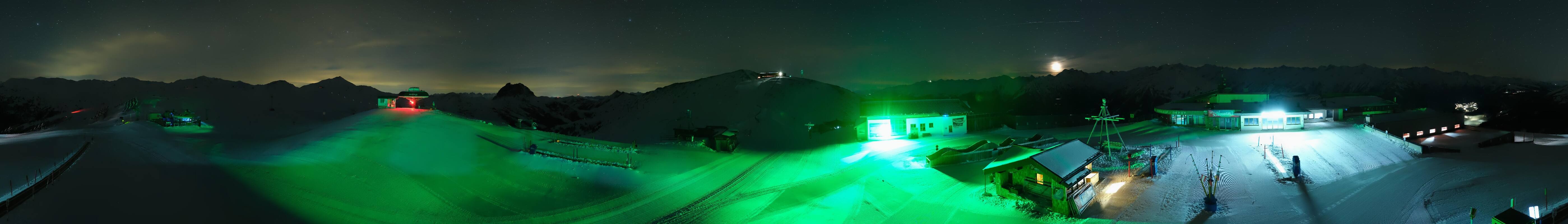 Archived image Webcam Wildkogel-Arena: Wildkogel gondola