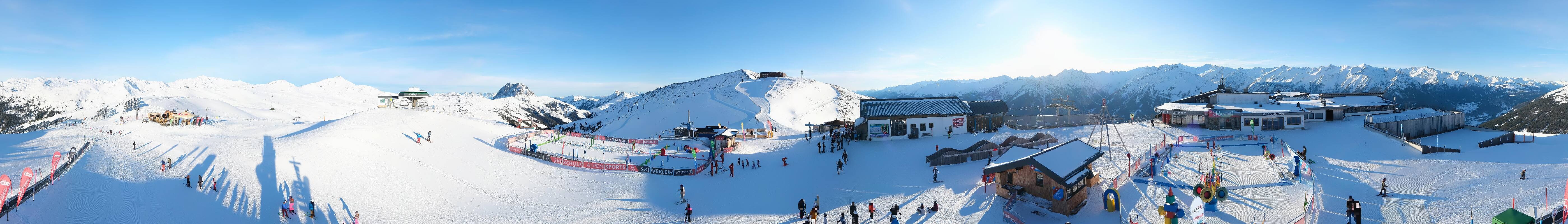 Archived image Webcam Wildkogel-Arena: Wildkogel gondola