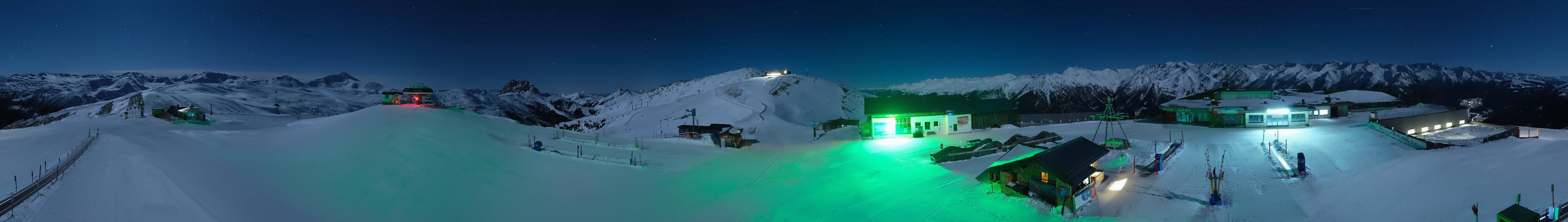 Archived image Webcam Wildkogel-Arena: Wildkogel gondola