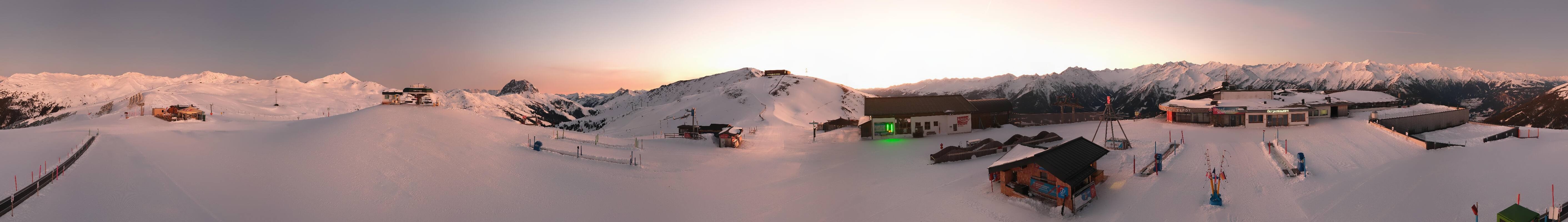 Archived image Webcam Wildkogel-Arena: Wildkogel gondola