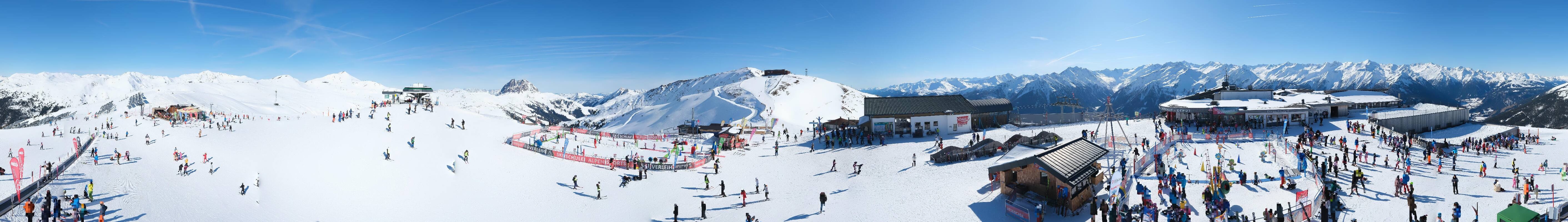 Archived image Webcam Wildkogel-Arena: Wildkogel gondola