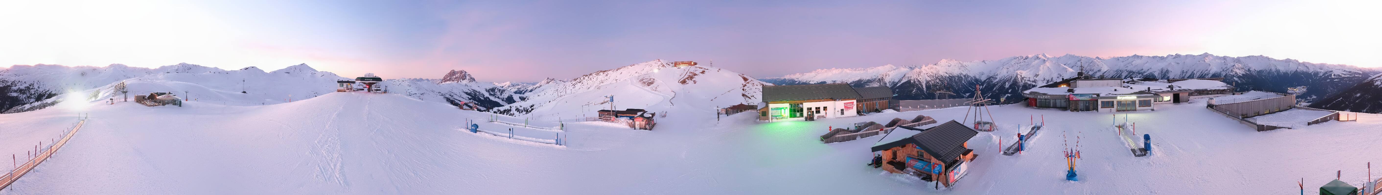 Archived image Webcam Wildkogel-Arena: Wildkogel gondola