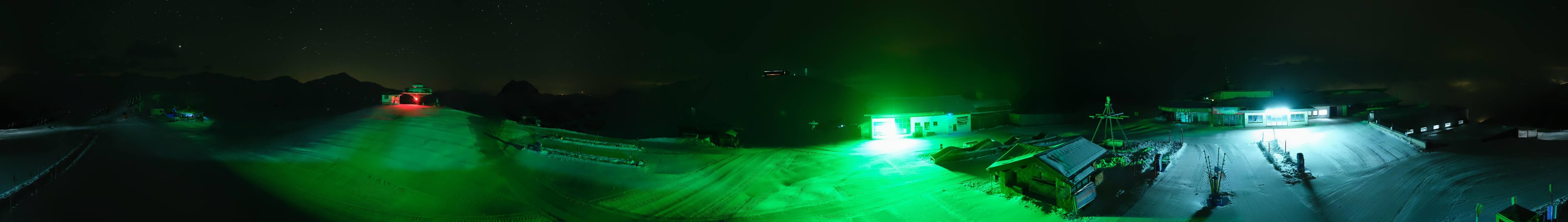 Archived image Webcam Wildkogel-Arena: Wildkogel gondola