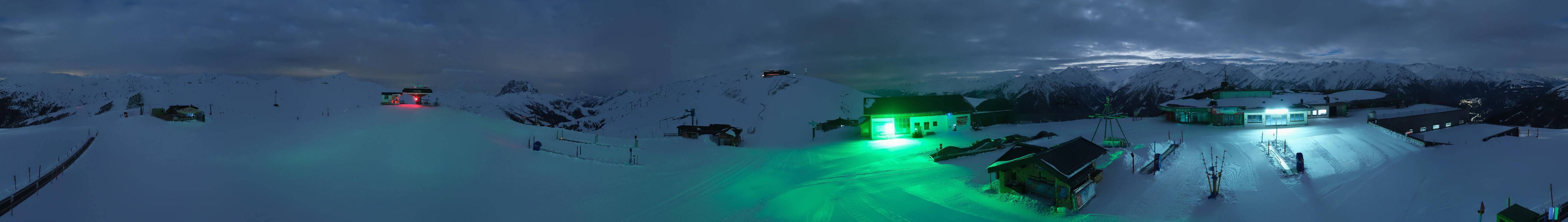 Archived image Webcam Wildkogel-Arena: Wildkogel gondola